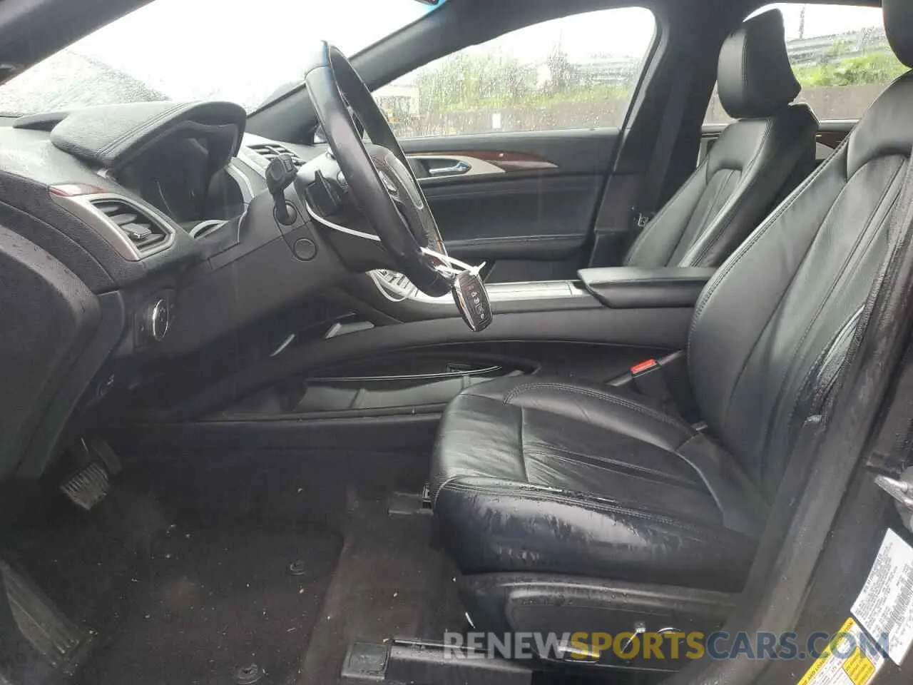 7 Photograph of a damaged car 3LN6L5F97LR601796 LINCOLN MKZ 2020