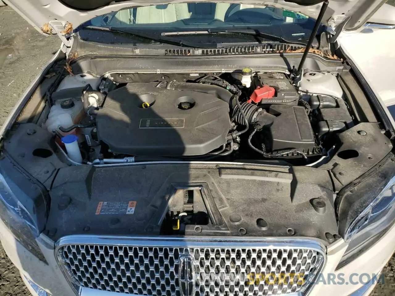 11 Photograph of a damaged car 3LN6L5F97LR606013 LINCOLN MKZ 2020