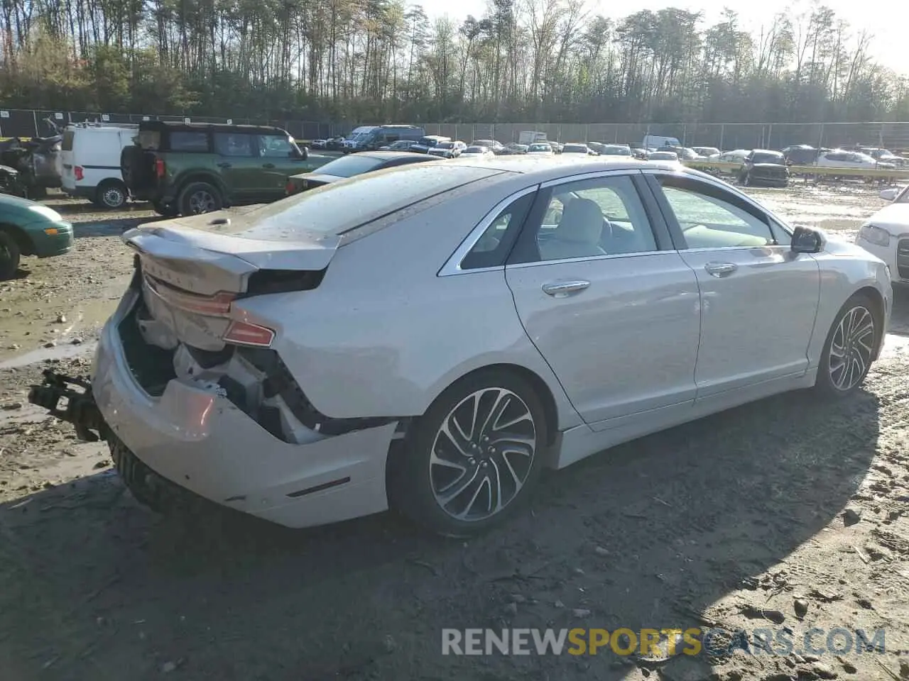 3 Photograph of a damaged car 3LN6L5F97LR606013 LINCOLN MKZ 2020
