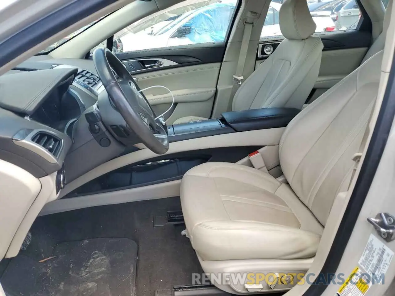 7 Photograph of a damaged car 3LN6L5F97LR606013 LINCOLN MKZ 2020