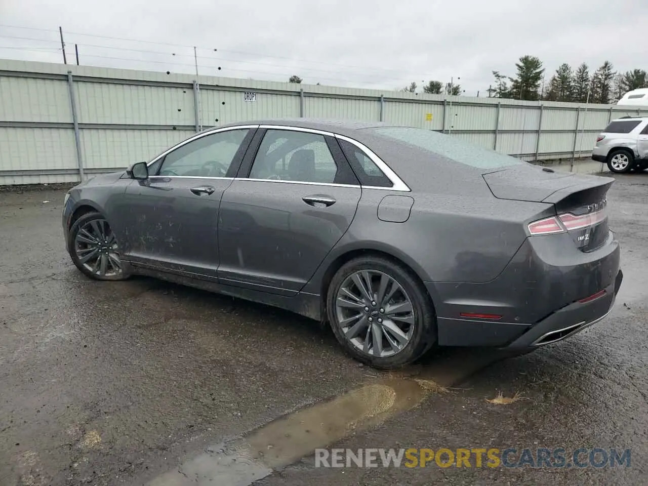 2 Photograph of a damaged car 3LN6L5LU3LR611539 LINCOLN MKZ 2020