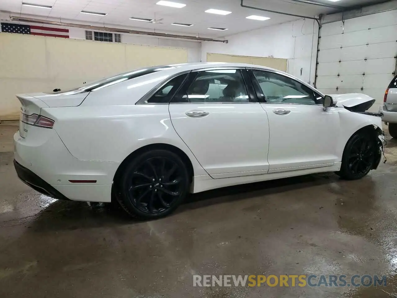 3 Photograph of a damaged car 3LN6L5LU6LR621966 LINCOLN MKZ 2020