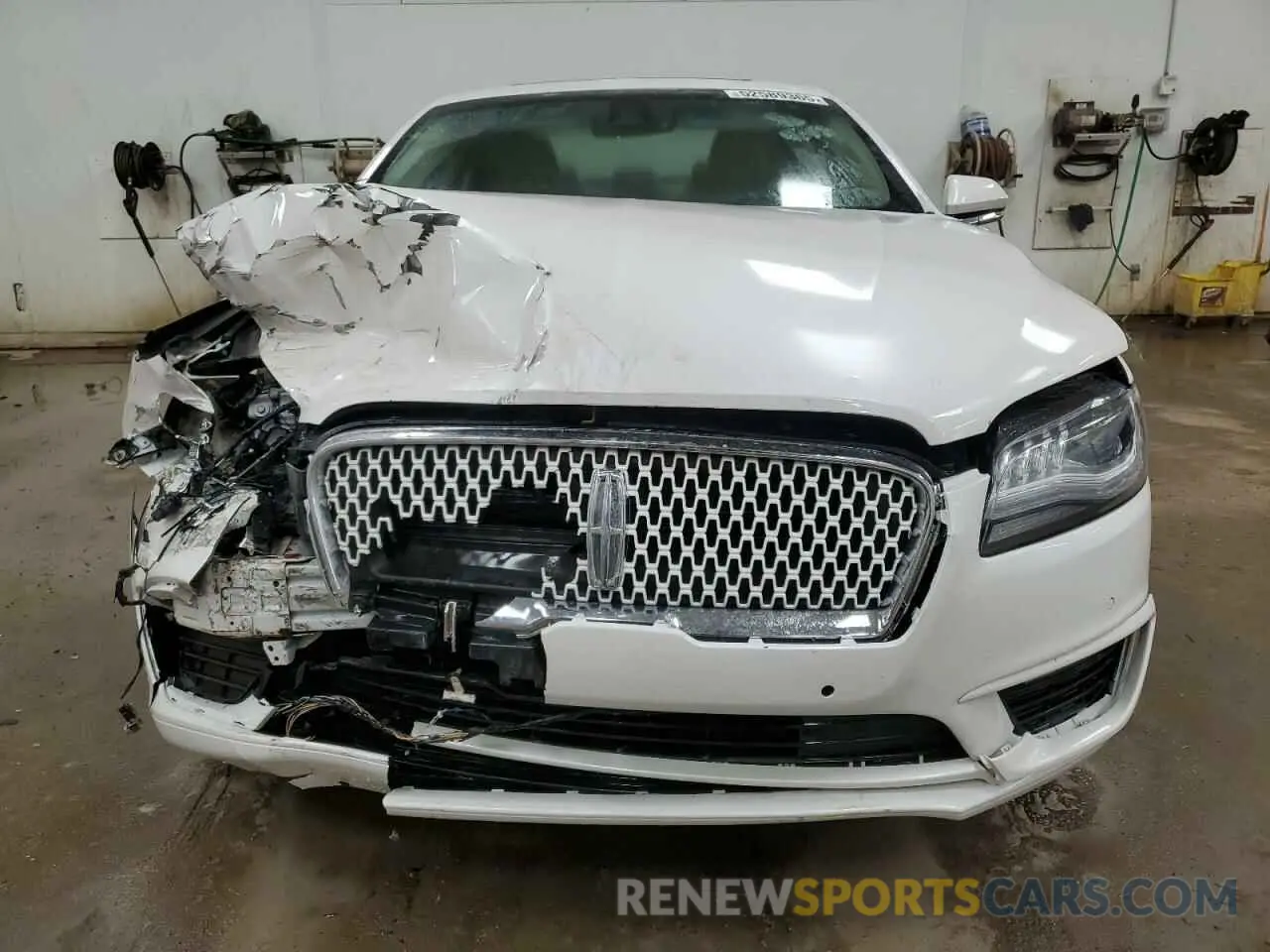 5 Photograph of a damaged car 3LN6L5LU6LR621966 LINCOLN MKZ 2020