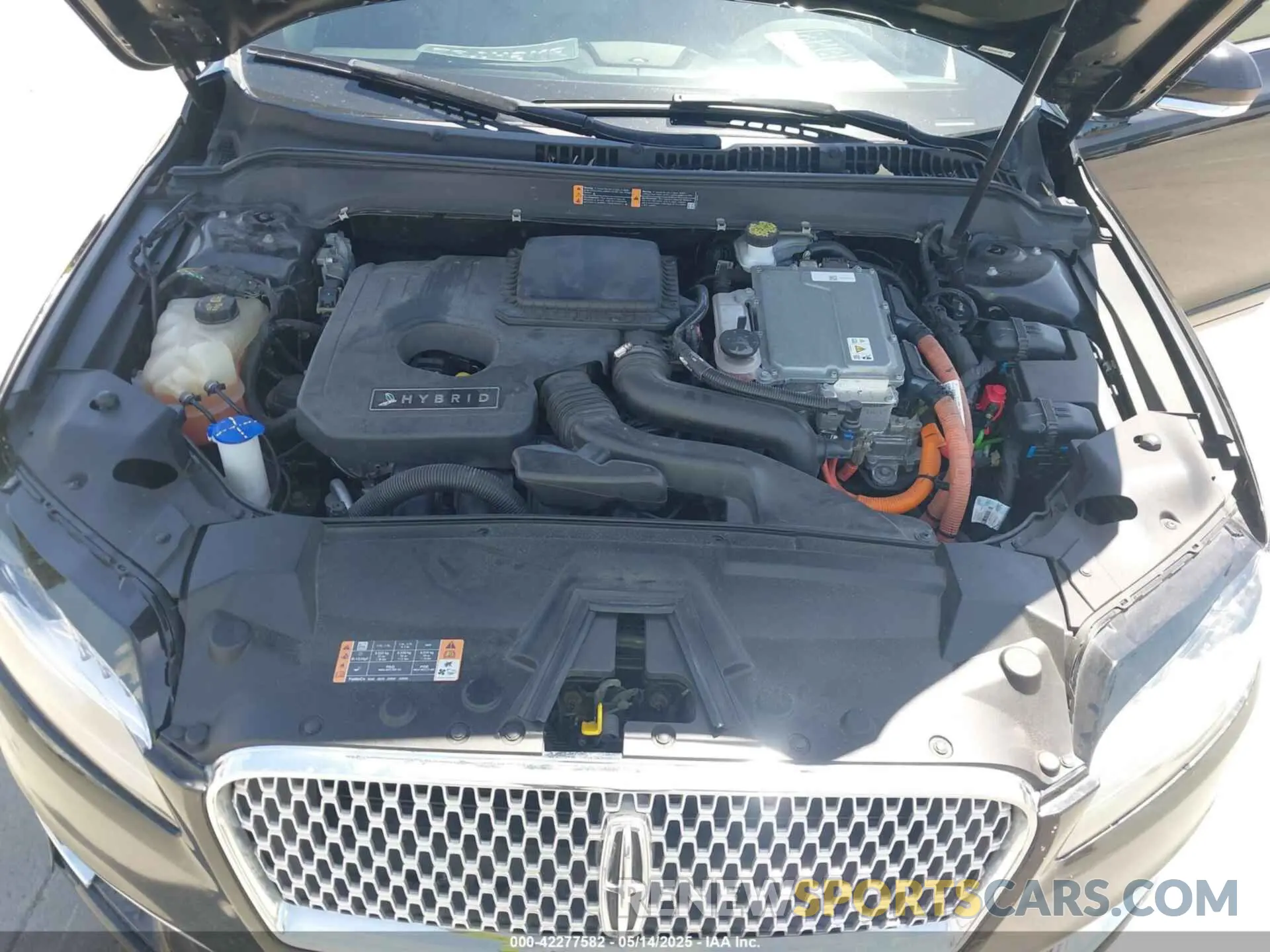 10 Photograph of a damaged car 3LN6L5LU0KR614056 LINCOLN MKZ HYBRID 2019
