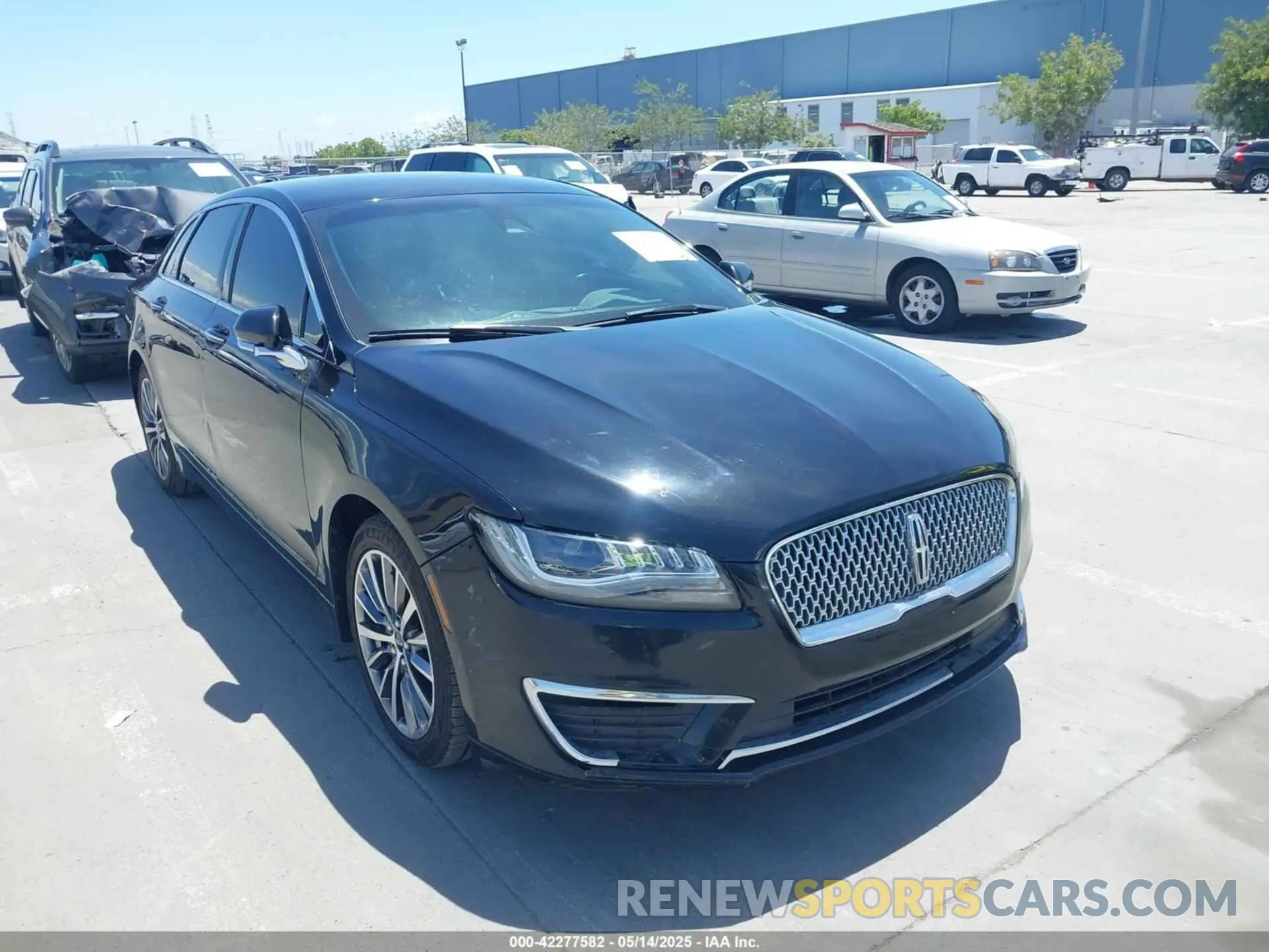 6 Photograph of a damaged car 3LN6L5LU0KR614056 LINCOLN MKZ HYBRID 2019