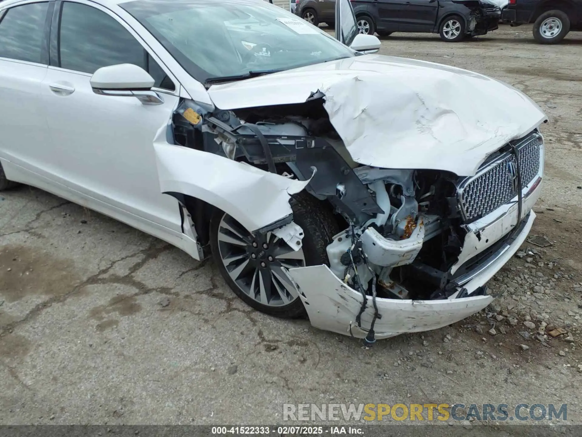 6 Photograph of a damaged car 3LN6L5MU1KR631351 LINCOLN MKZ HYBRID 2019