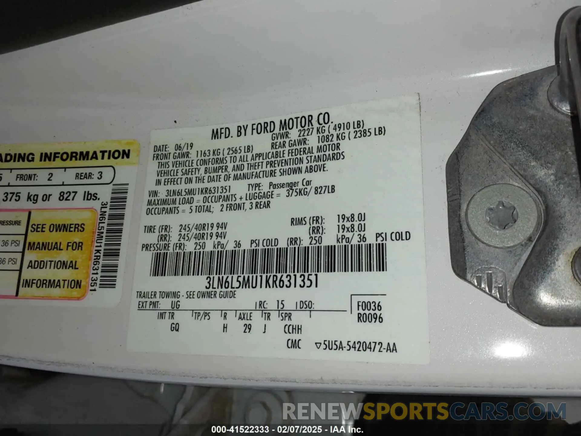 9 Photograph of a damaged car 3LN6L5MU1KR631351 LINCOLN MKZ HYBRID 2019