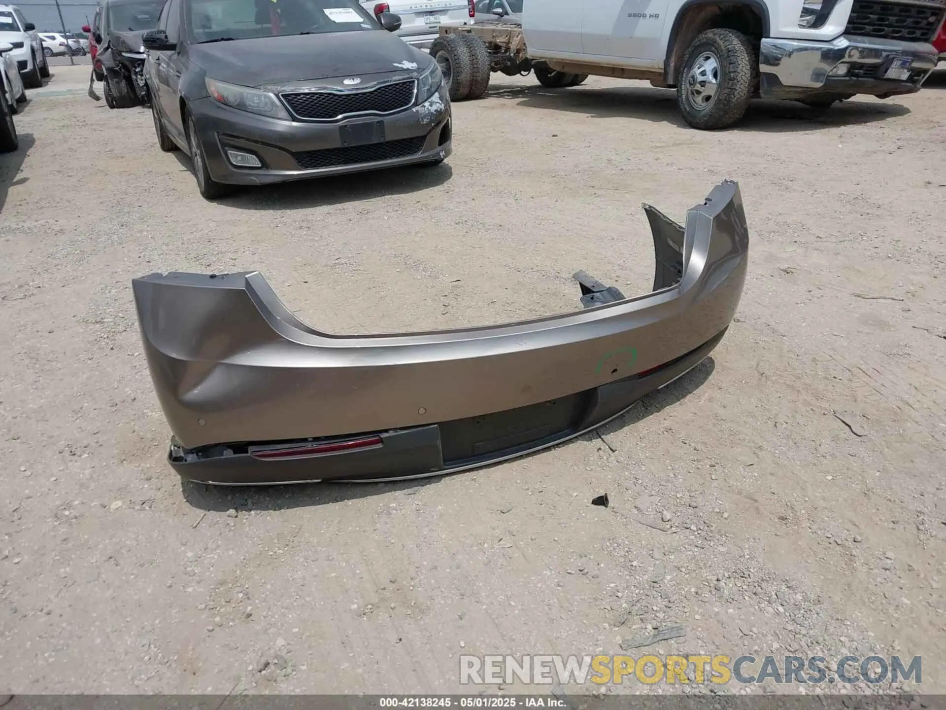 12 Photograph of a damaged car 3LN6L5MU3KR607827 LINCOLN MKZ HYBRID 2019