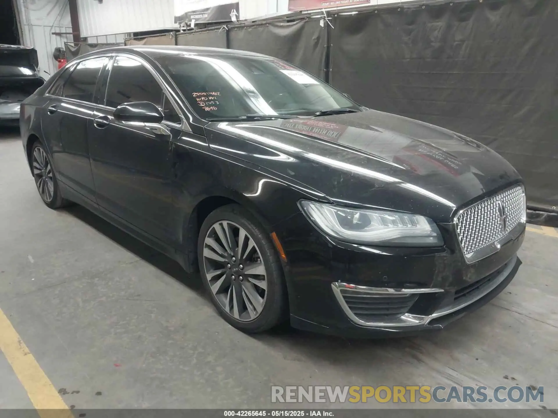 1 Photograph of a damaged car 3LN6L5MU3KR618696 LINCOLN MKZ HYBRID 2019