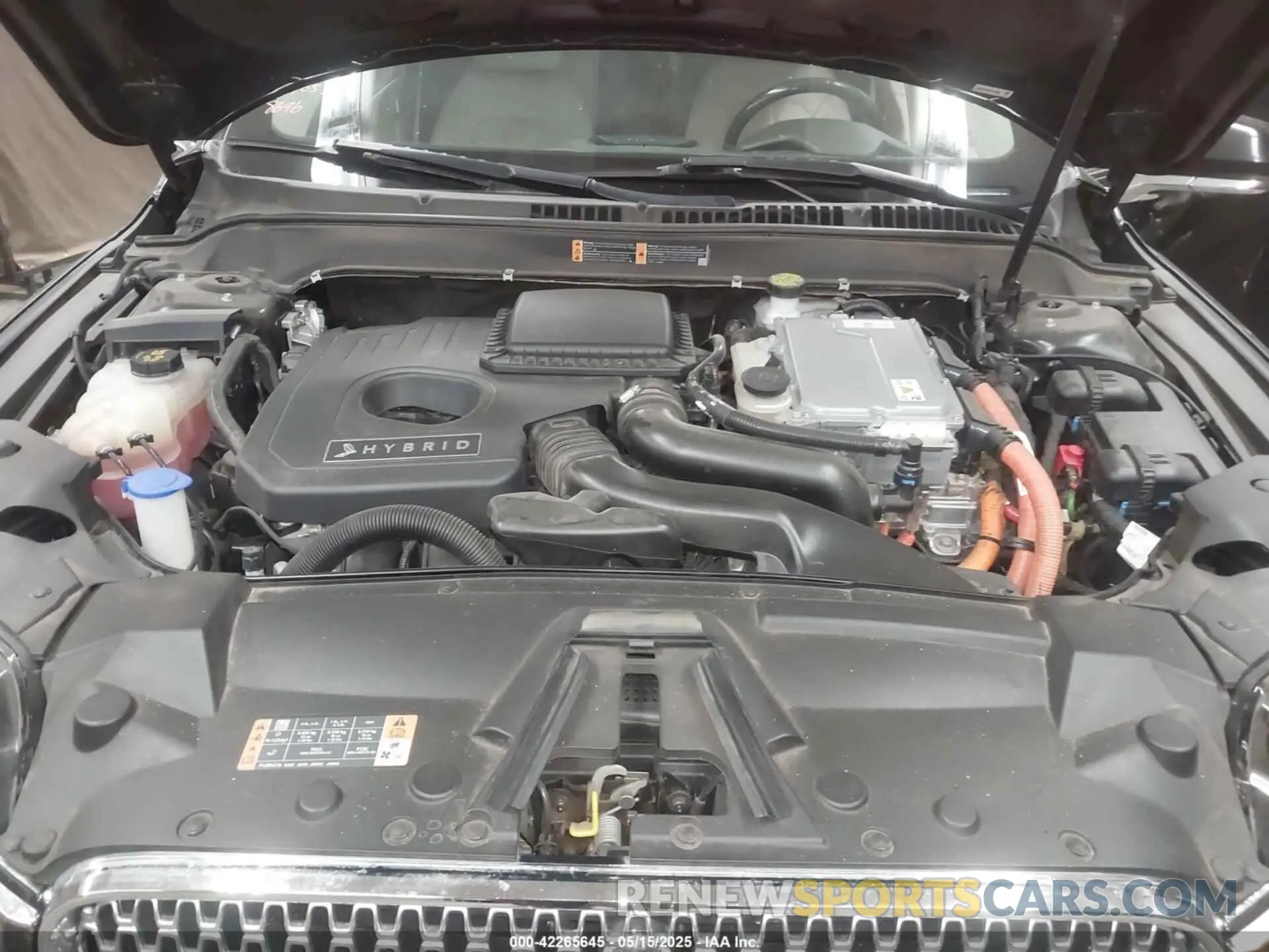 10 Photograph of a damaged car 3LN6L5MU3KR618696 LINCOLN MKZ HYBRID 2019