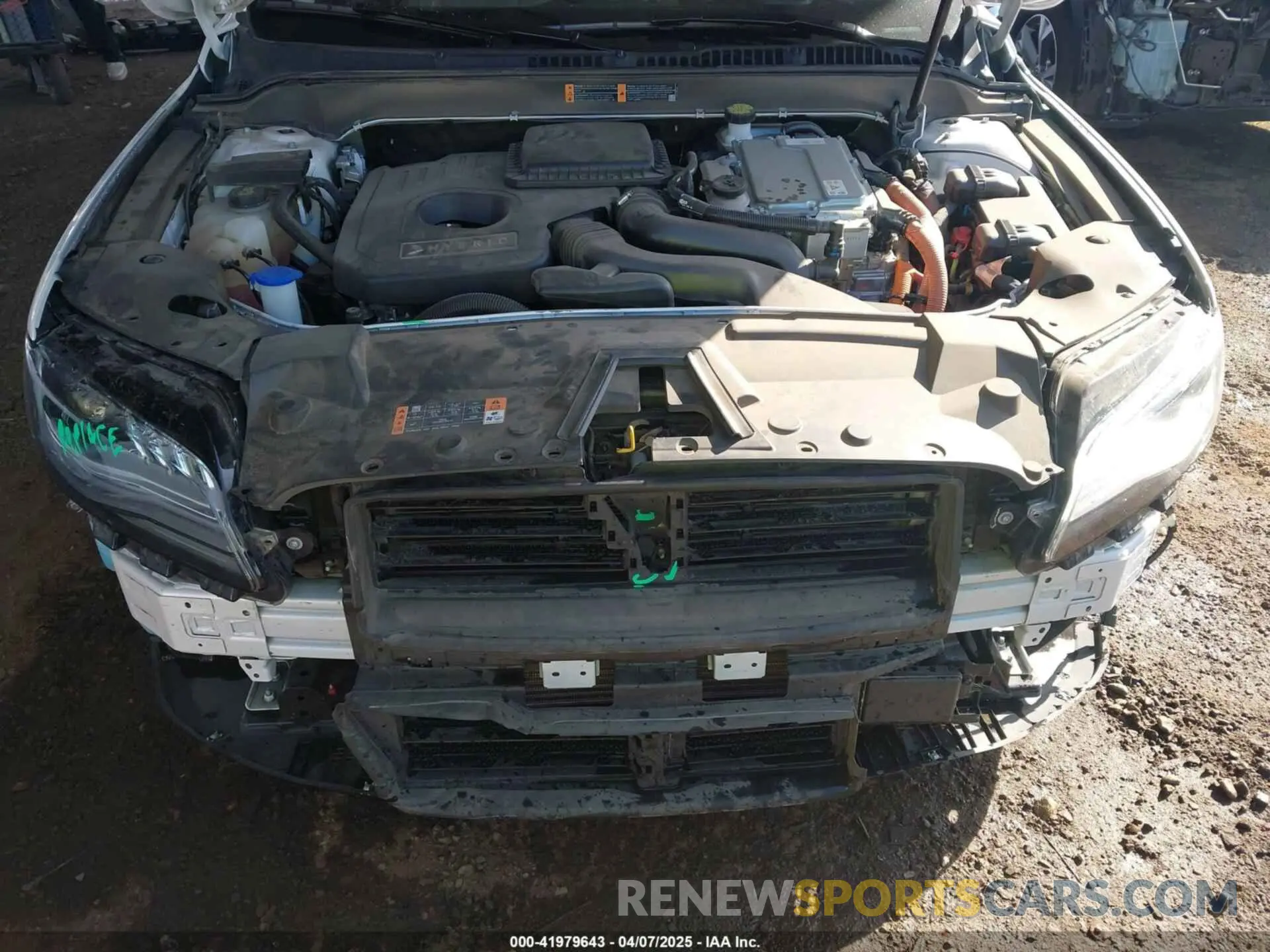 10 Photograph of a damaged car 3LN6L5MU8KR608469 LINCOLN MKZ HYBRID 2019