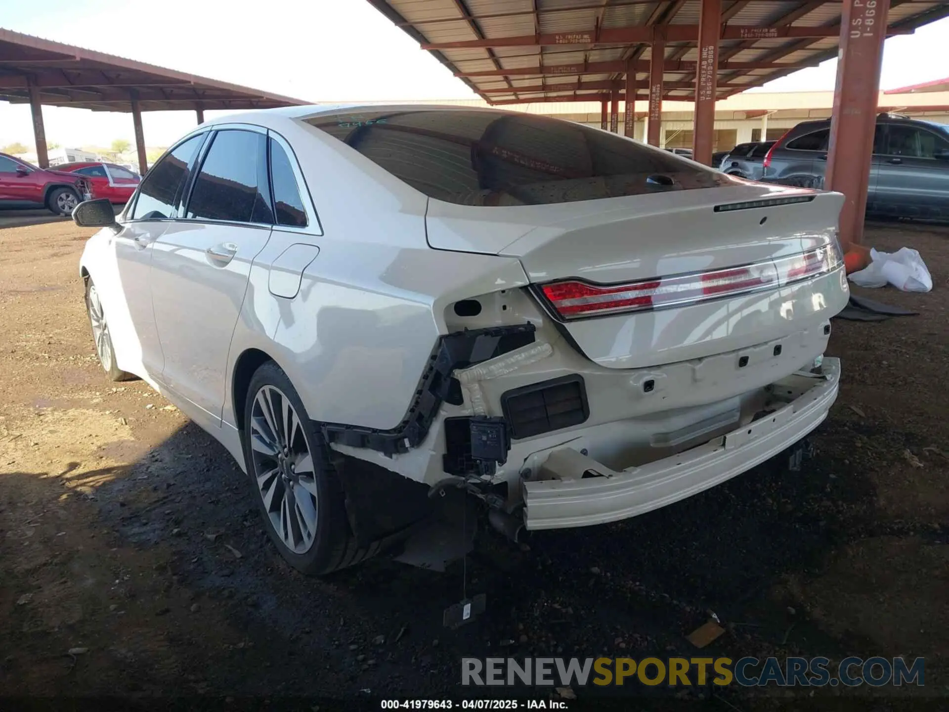 3 Photograph of a damaged car 3LN6L5MU8KR608469 LINCOLN MKZ HYBRID 2019