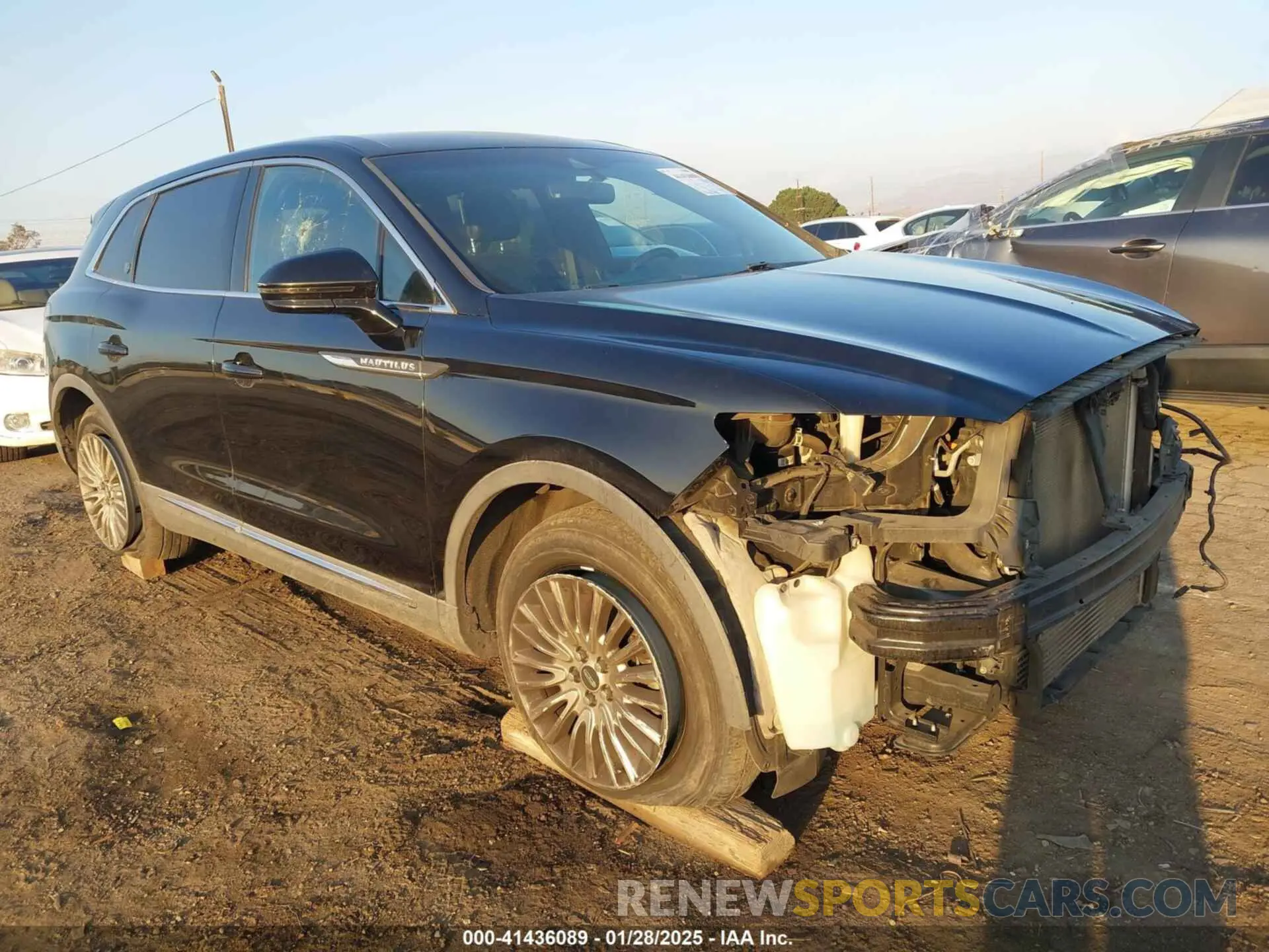 1 Photograph of a damaged car 2LMPJ6J90KBL39841 LINCOLN NAUTILUS 2019