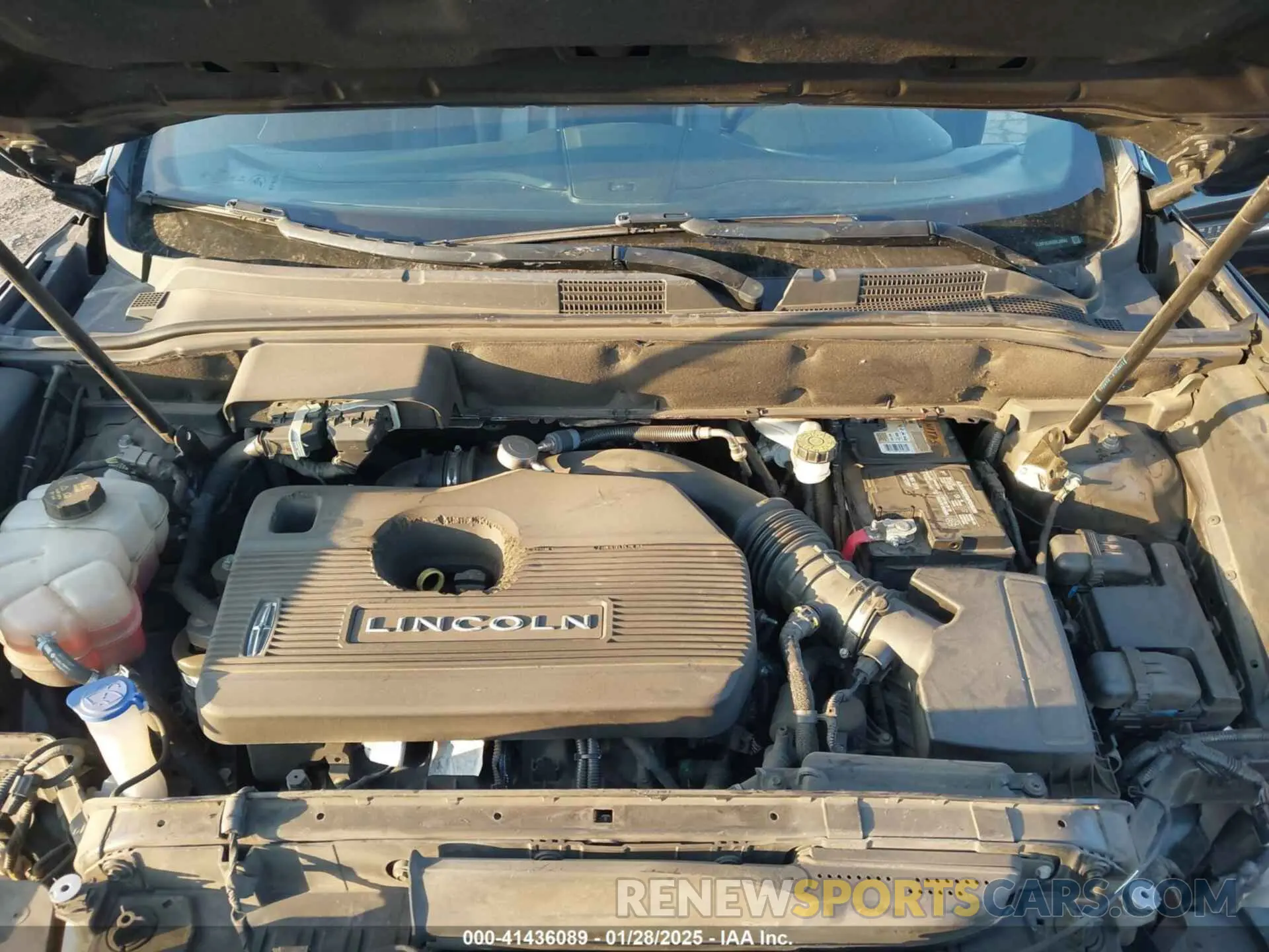 10 Photograph of a damaged car 2LMPJ6J90KBL39841 LINCOLN NAUTILUS 2019