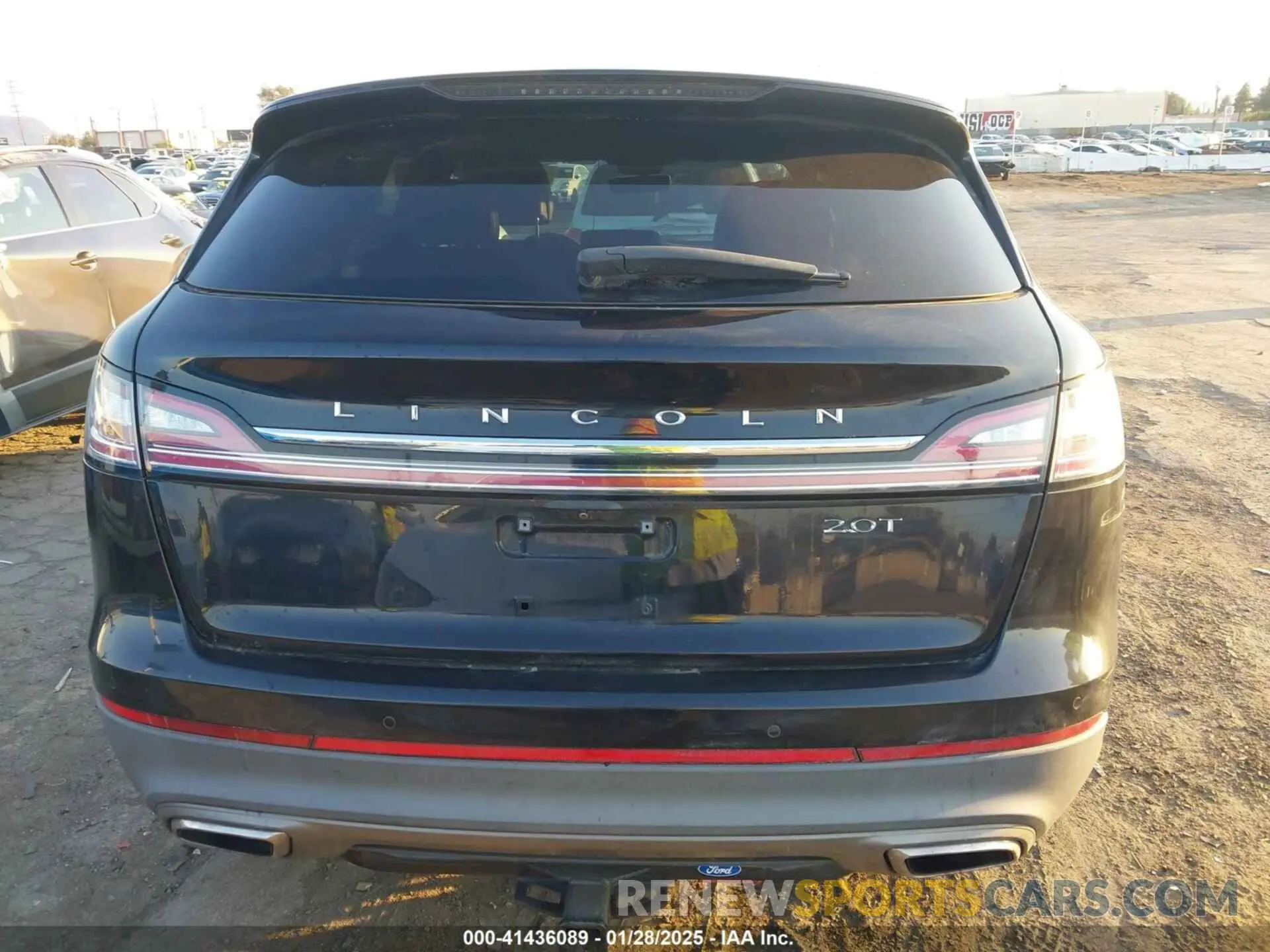 17 Photograph of a damaged car 2LMPJ6J90KBL39841 LINCOLN NAUTILUS 2019
