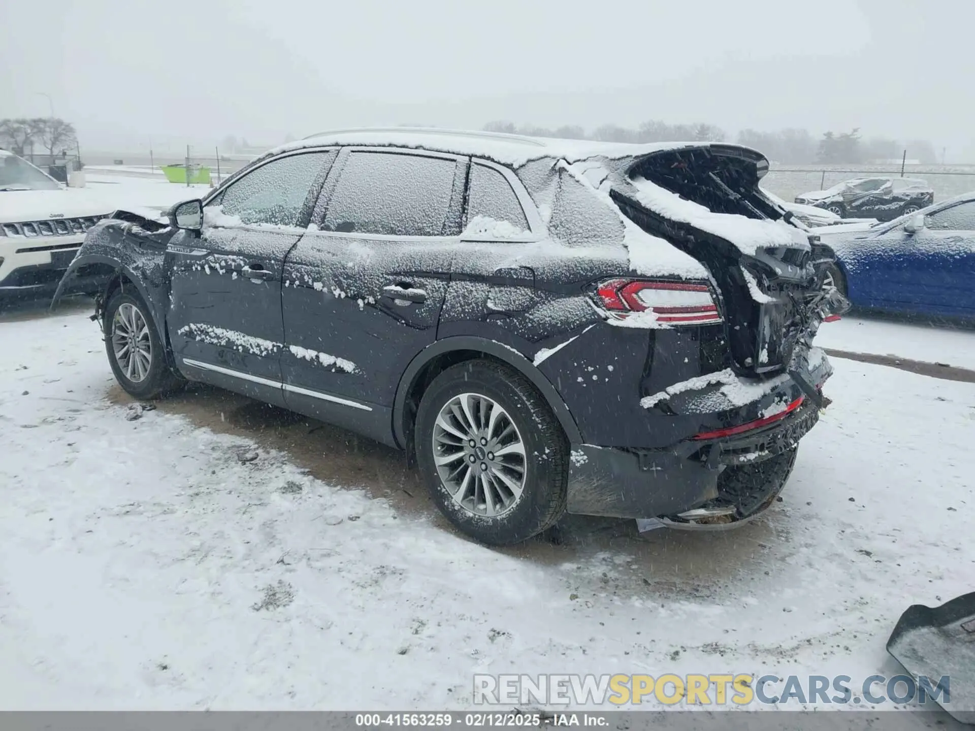 3 Photograph of a damaged car 2LMPJ6K90KBL47453 LINCOLN NAUTILUS 2019