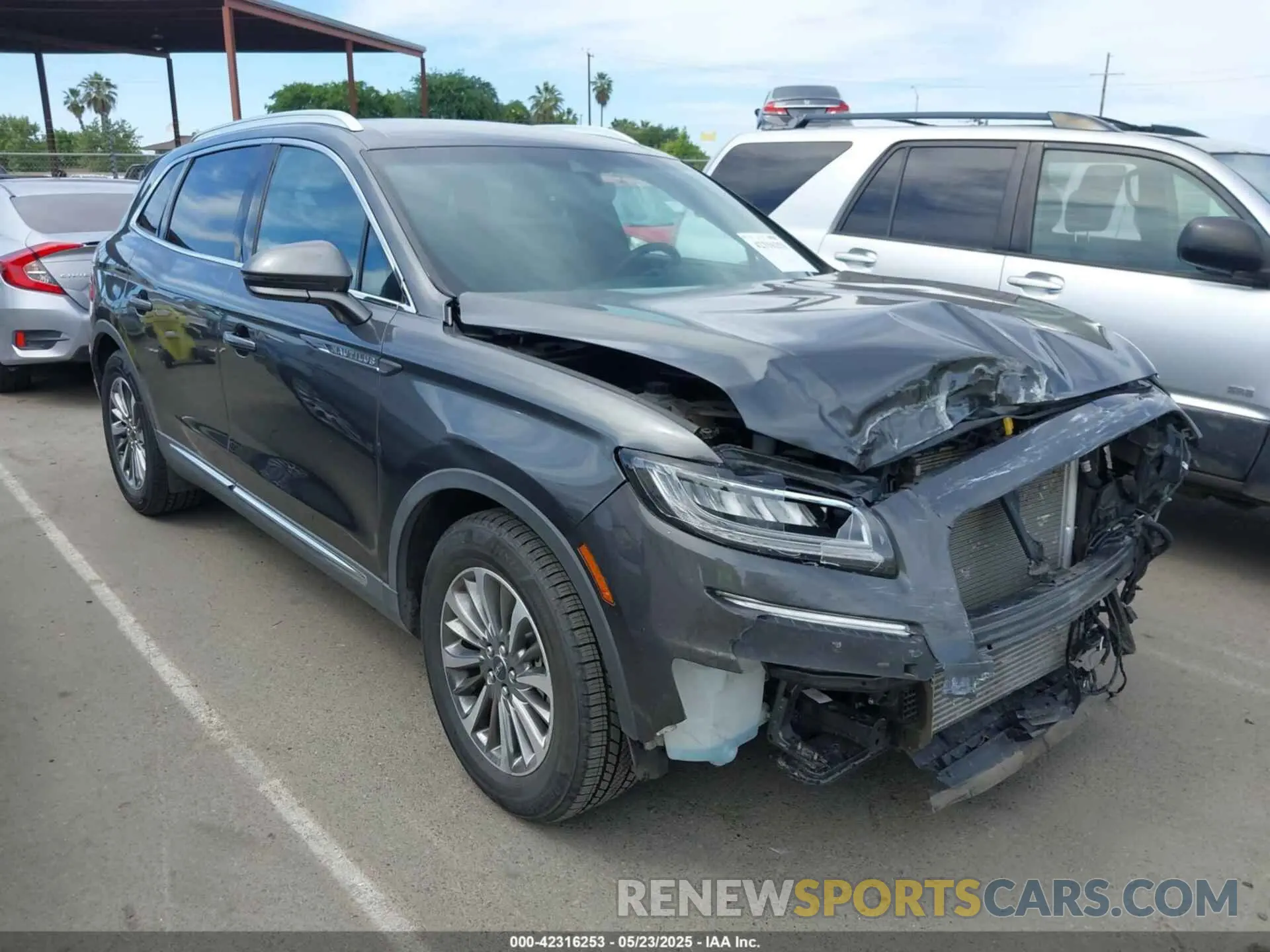 1 Photograph of a damaged car 2LMPJ6K96KBL32682 LINCOLN NAUTILUS 2019
