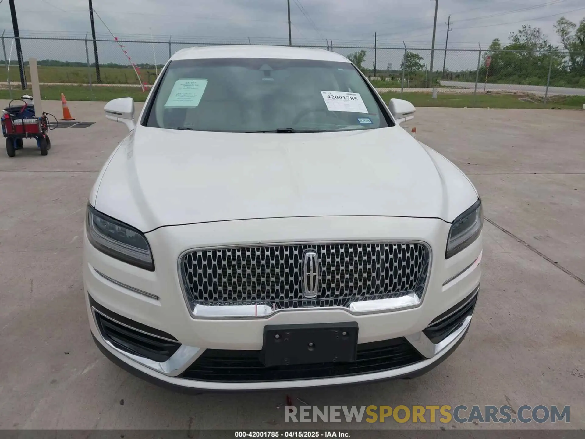 12 Photograph of a damaged car 2LMPJ6K96KBL57713 LINCOLN NAUTILUS 2019