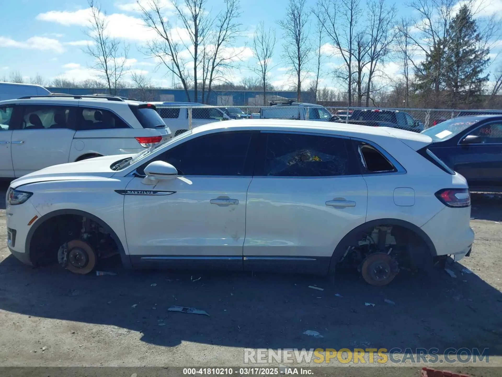 14 Photograph of a damaged car 2LMPJ6K98KBL53582 LINCOLN NAUTILUS 2019