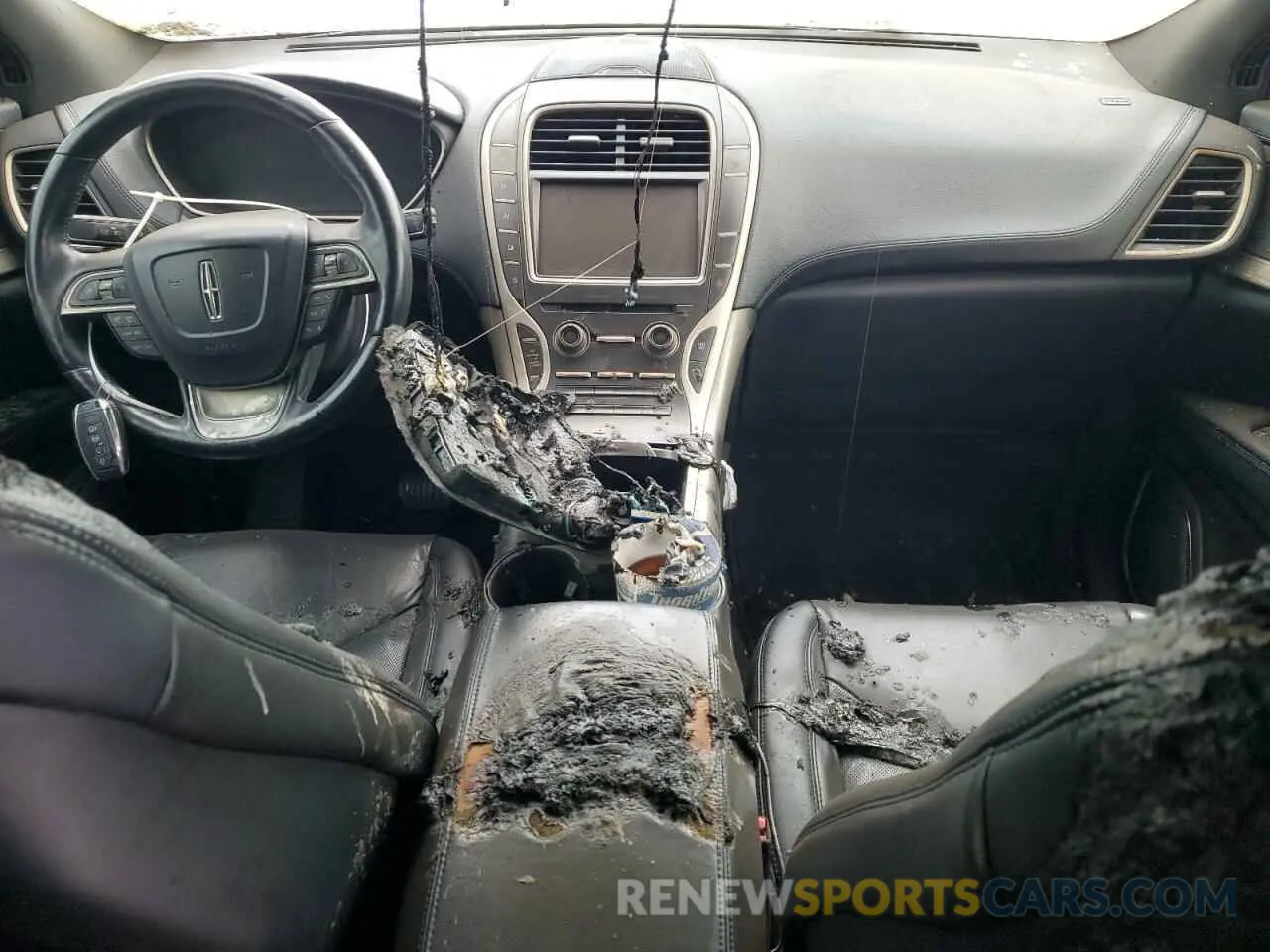 8 Photograph of a damaged car 2LMPJ6K99KBL14029 LINCOLN NAUTILUS 2019