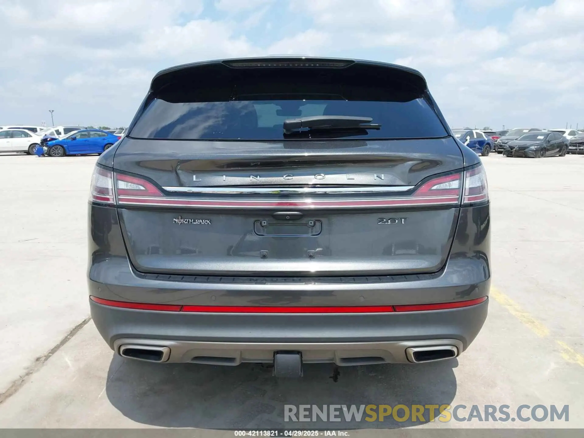 17 Photograph of a damaged car 2LMPJ6K99KBL42848 LINCOLN NAUTILUS 2019