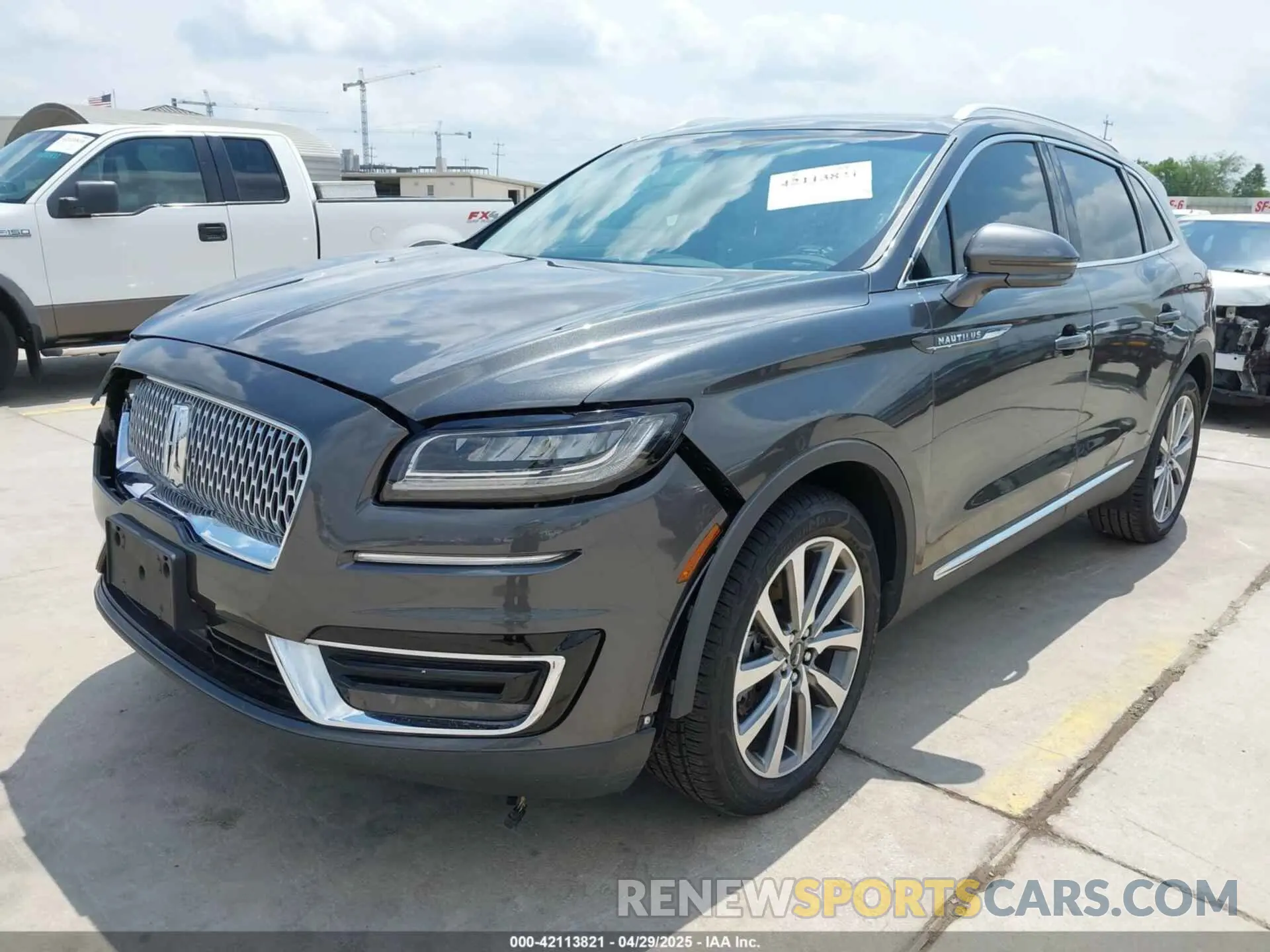 2 Photograph of a damaged car 2LMPJ6K99KBL42848 LINCOLN NAUTILUS 2019