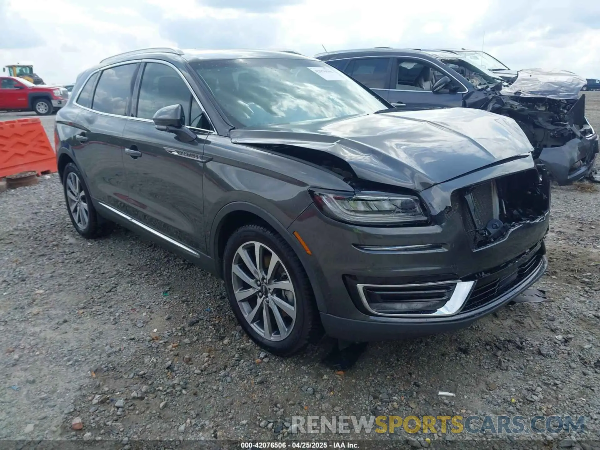 1 Photograph of a damaged car 2LMPJ6K9XKBL41983 LINCOLN NAUTILUS 2019