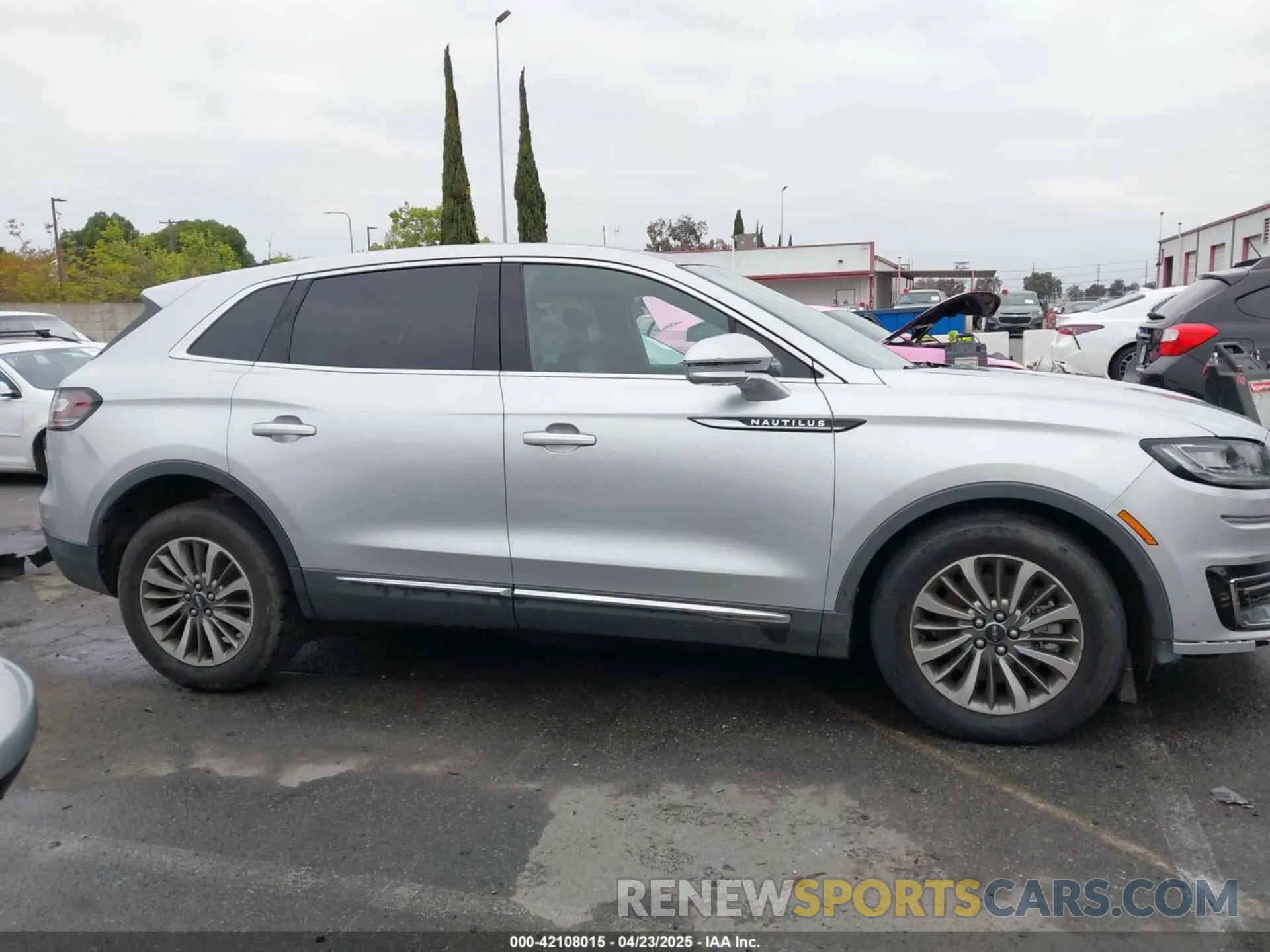 13 Photograph of a damaged car 2LMPJ6KP4KBL45865 LINCOLN NAUTILUS 2019