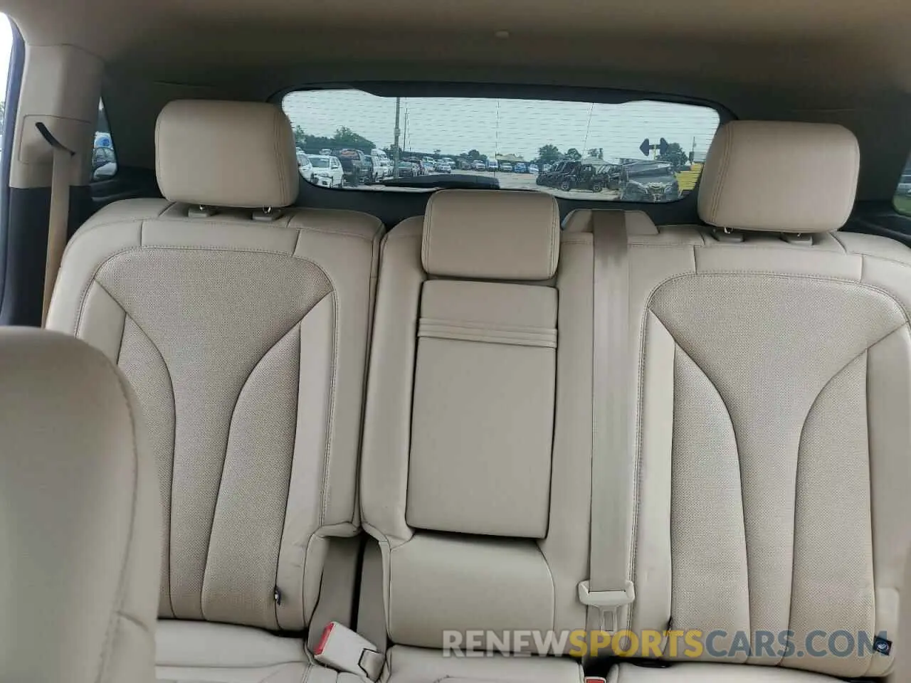 10 Photograph of a damaged car 2LMPJ6L97KBL19194 LINCOLN NAUTILUS 2019