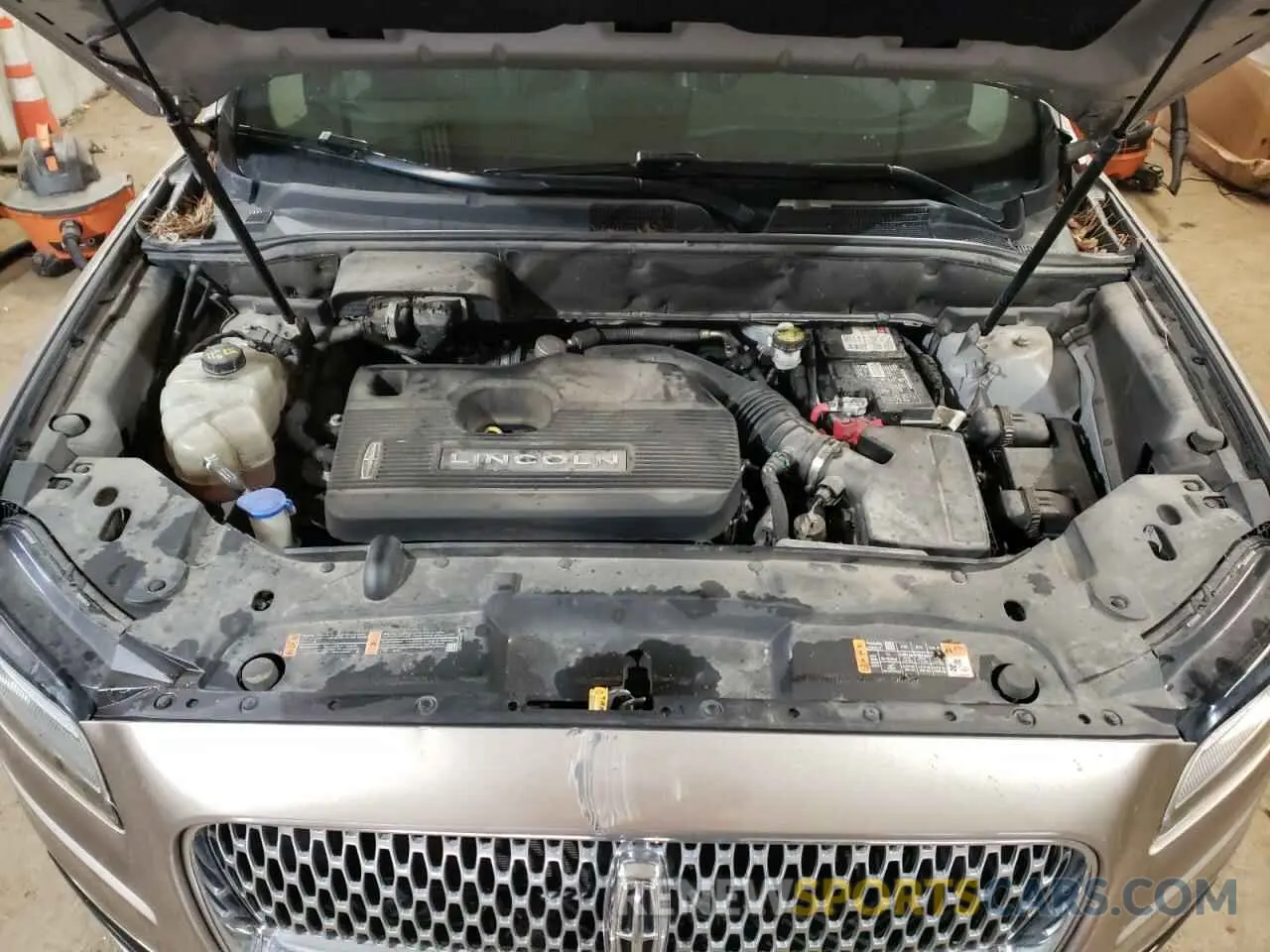 12 Photograph of a damaged car 2LMPJ6L99KBL16961 LINCOLN NAUTILUS 2019