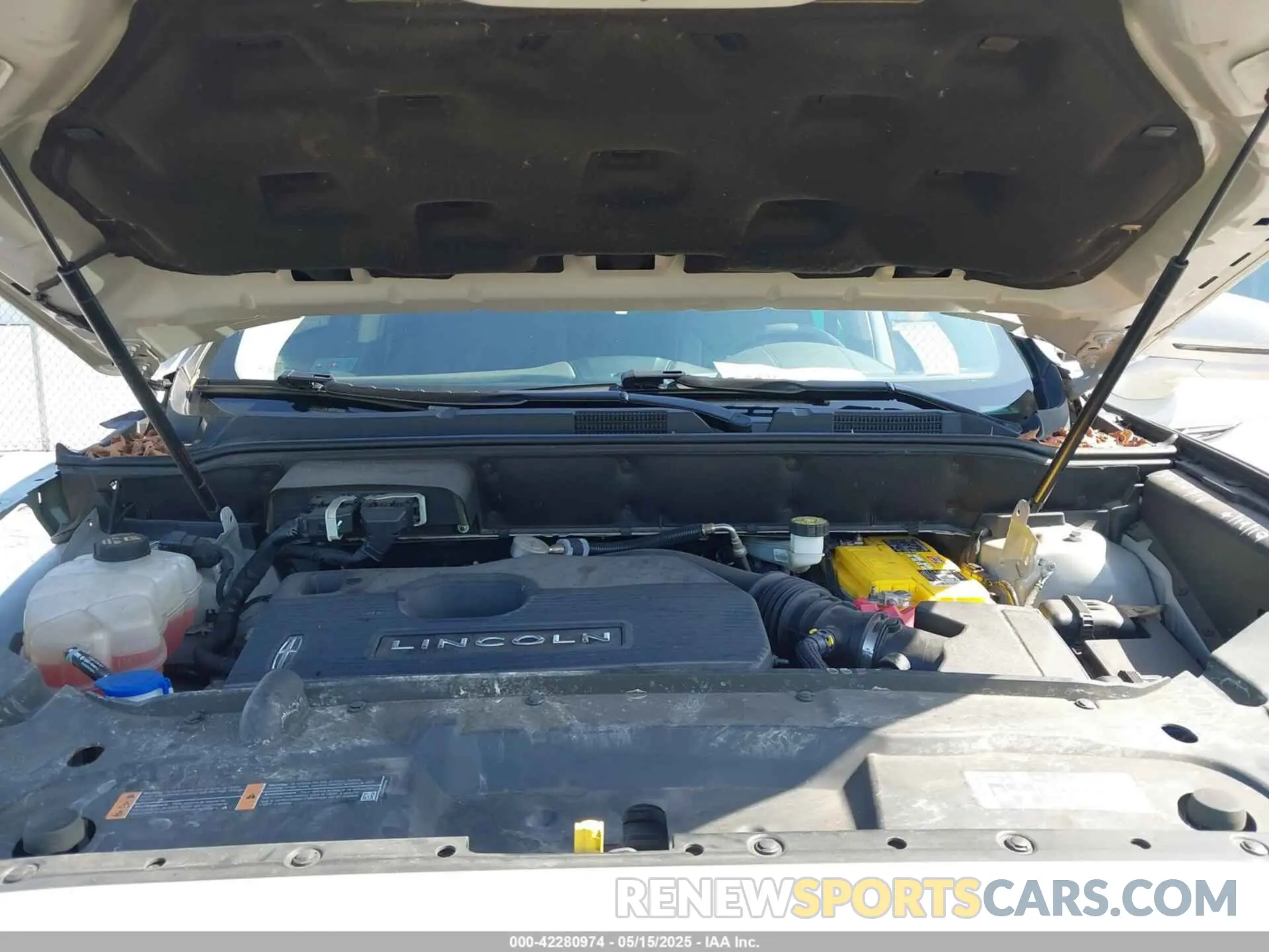 10 Photograph of a damaged car 2LMPJ6L99KBL36336 LINCOLN NAUTILUS 2019