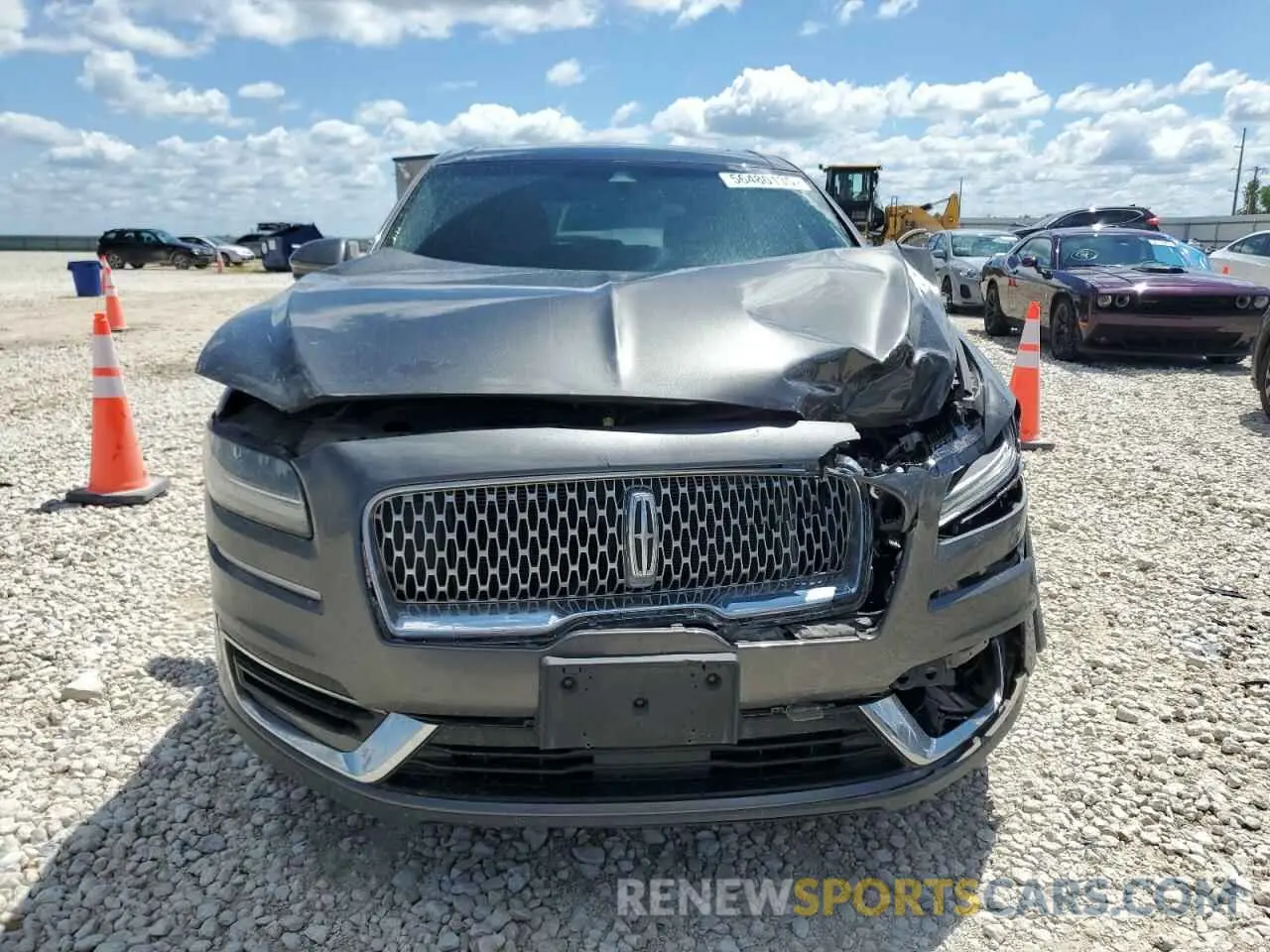 5 Photograph of a damaged car 2LMPJ6L9XKBL51296 LINCOLN NAUTILUS 2019