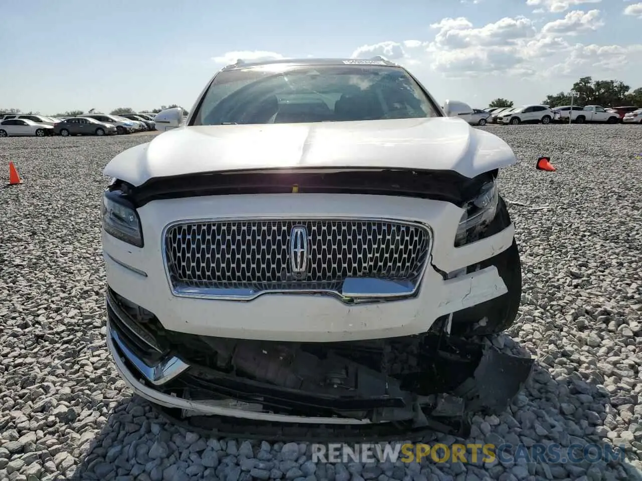 5 Photograph of a damaged car 2LMPJ6L9XKBL54084 LINCOLN NAUTILUS 2019