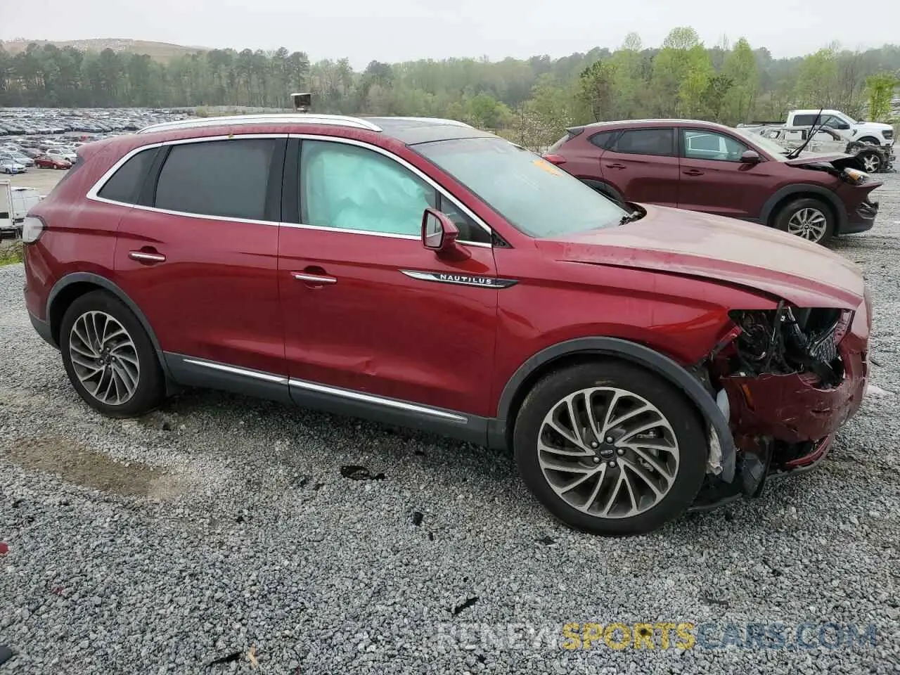 4 Photograph of a damaged car 2LMPJ6L9XKBL57034 LINCOLN NAUTILUS 2019