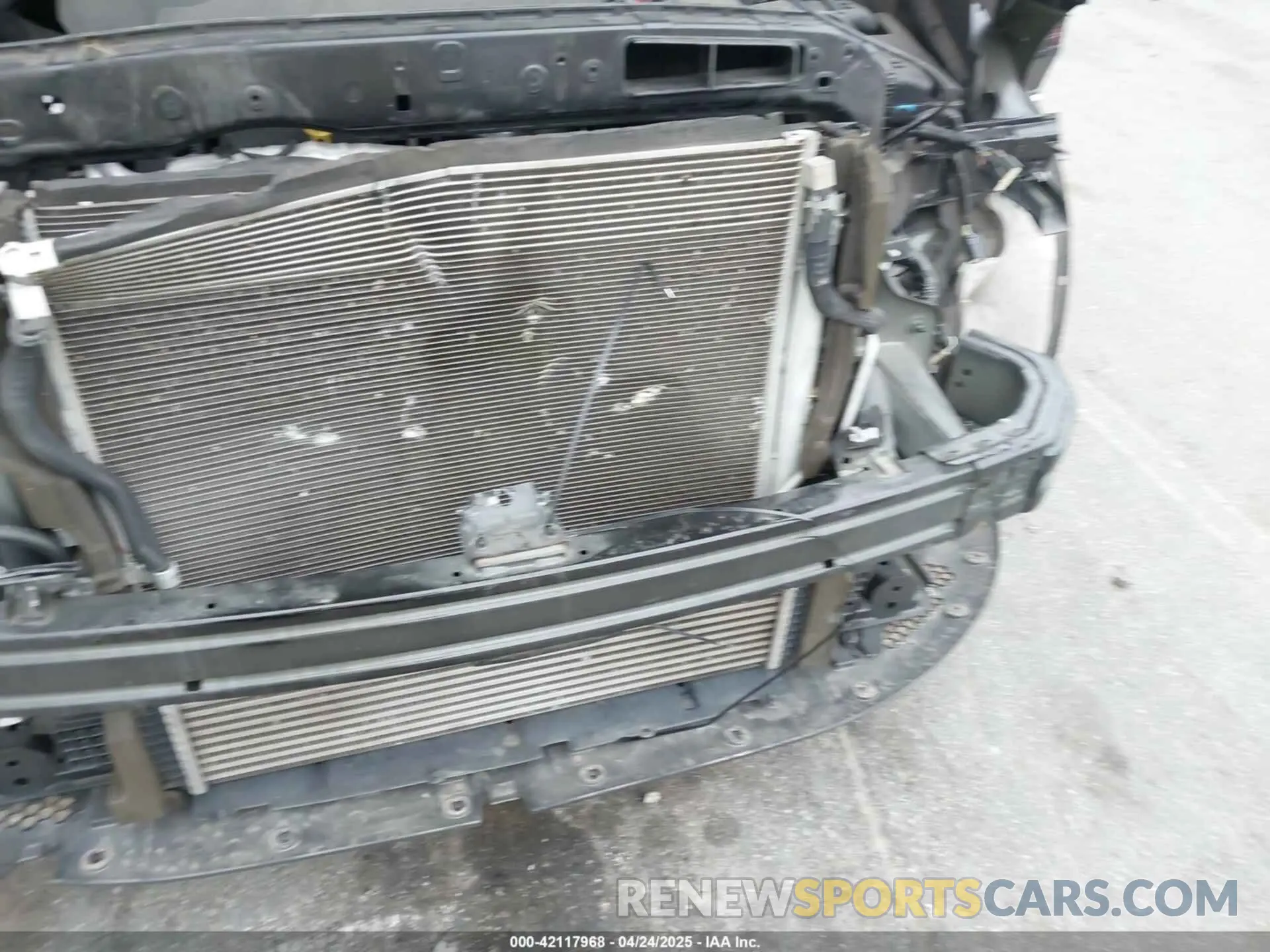 18 Photograph of a damaged car 2LMPJ6LP8KBL19297 LINCOLN NAUTILUS 2019