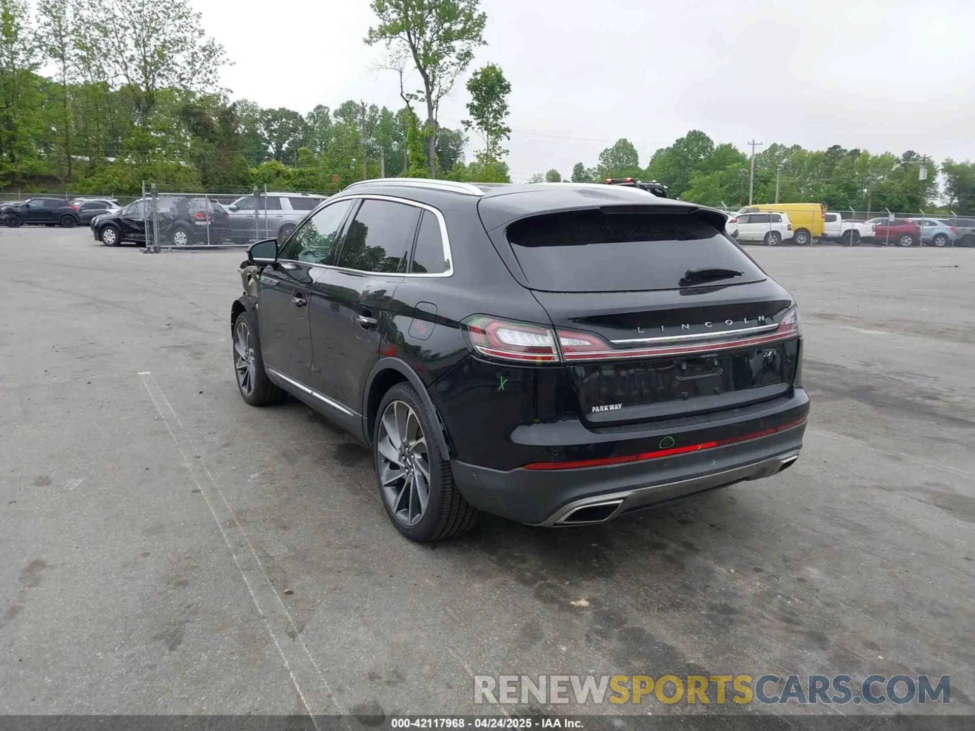 3 Photograph of a damaged car 2LMPJ6LP8KBL19297 LINCOLN NAUTILUS 2019