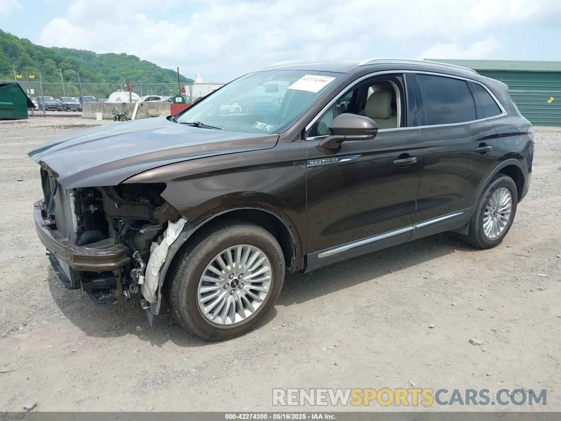 2 Photograph of a damaged car 2LMPJ8J9XKBL58148 LINCOLN NAUTILUS 2019