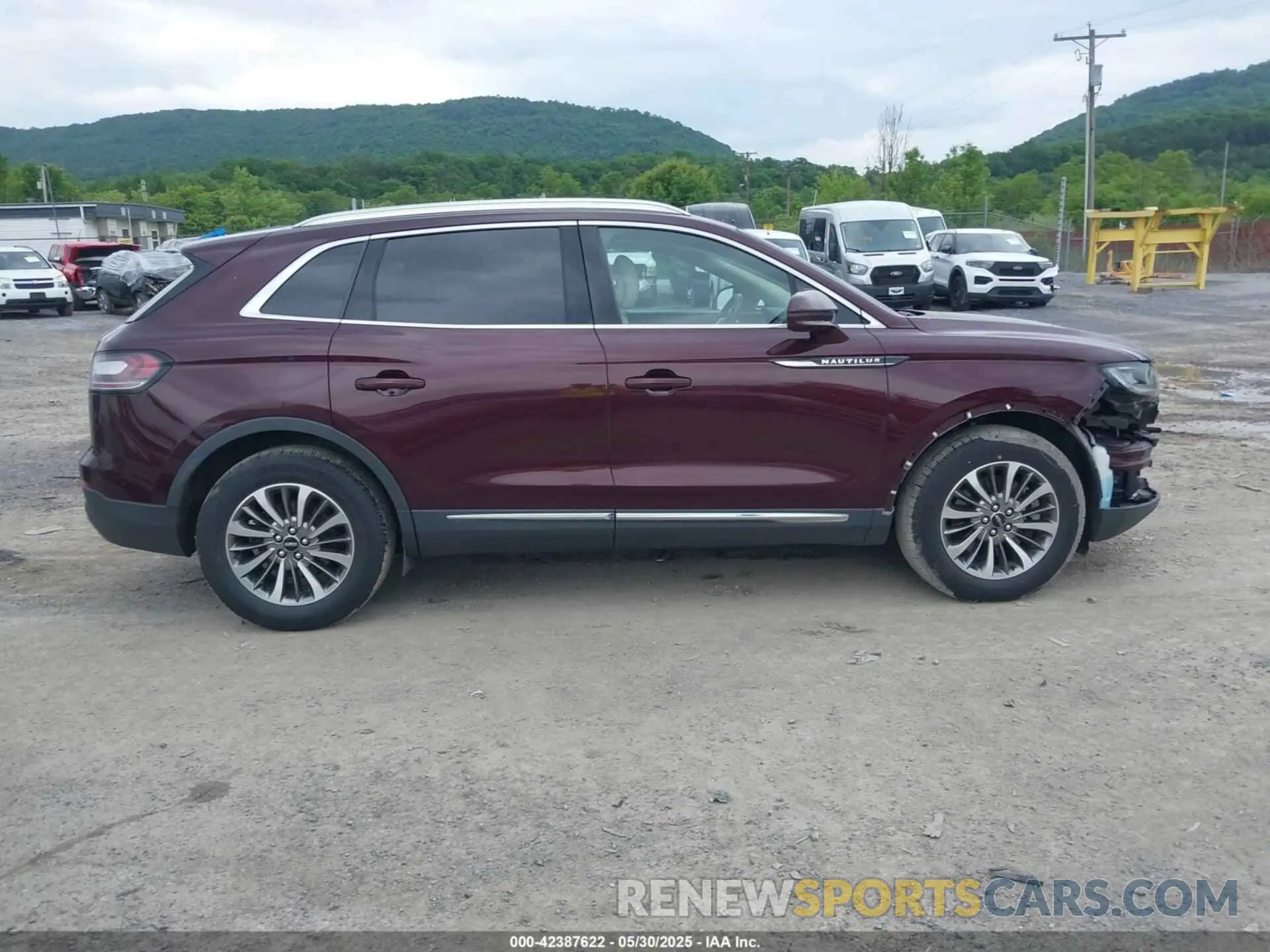 14 Photograph of a damaged car 2LMPJ8K93KBL12188 LINCOLN NAUTILUS 2019
