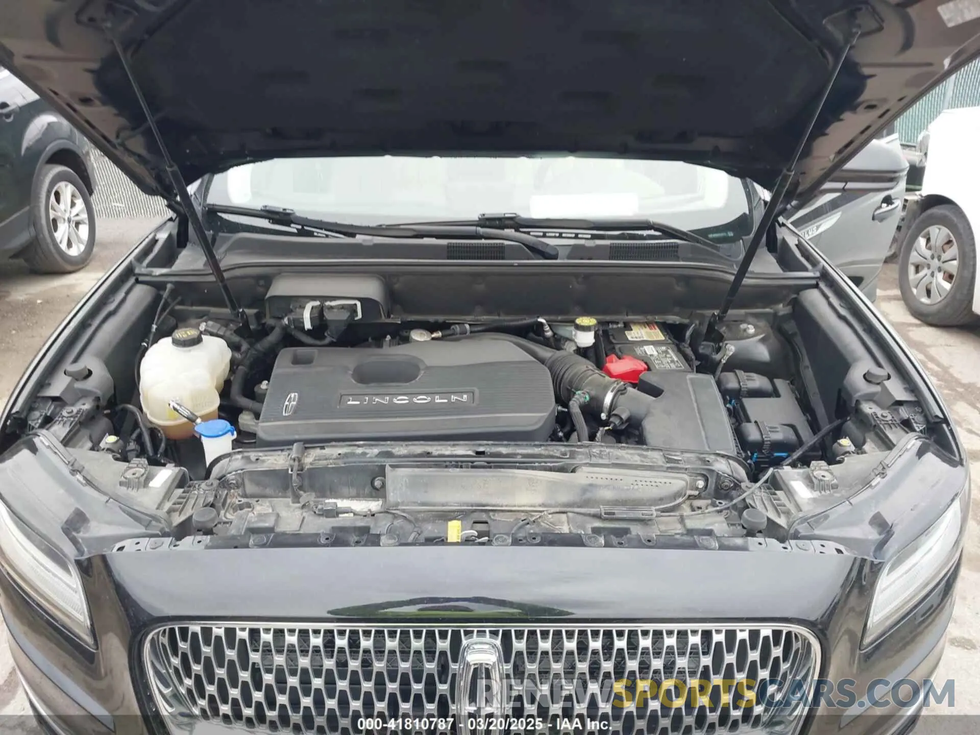 10 Photograph of a damaged car 2LMPJ8K93KBL24776 LINCOLN NAUTILUS 2019