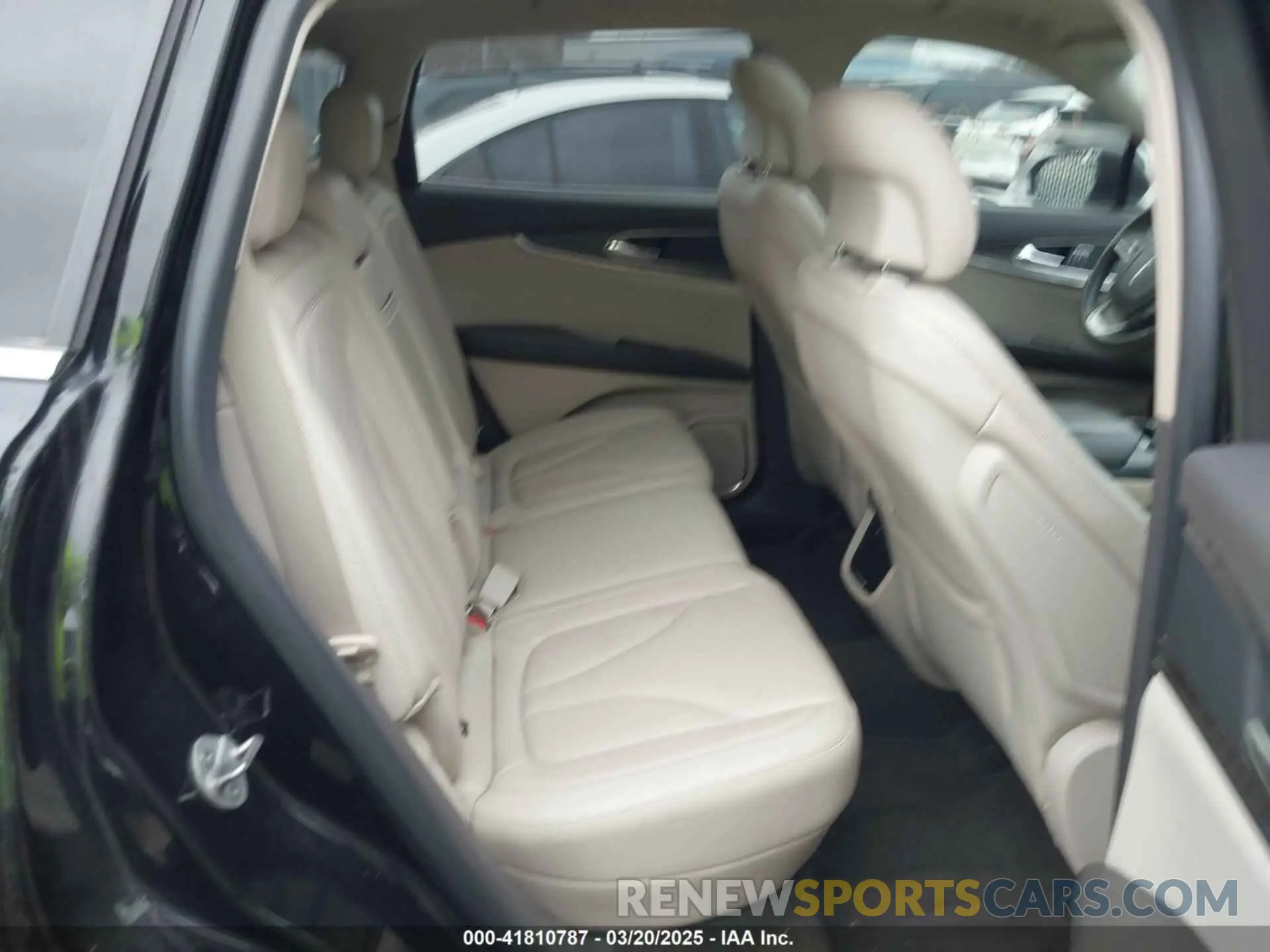 8 Photograph of a damaged car 2LMPJ8K93KBL24776 LINCOLN NAUTILUS 2019