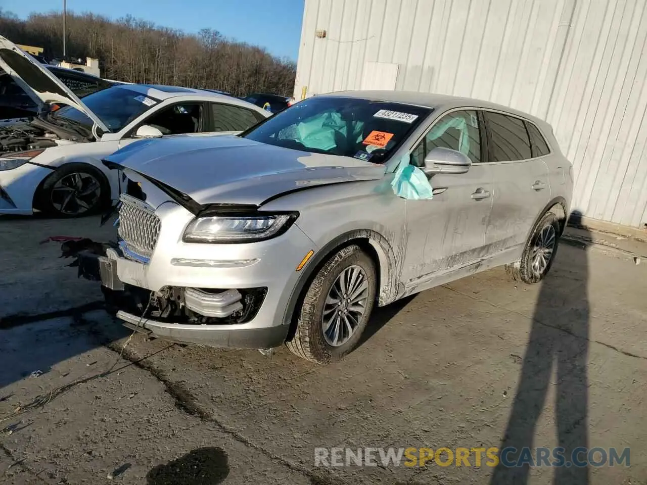 1 Photograph of a damaged car 2LMPJ8K93KBL61617 LINCOLN NAUTILUS 2019