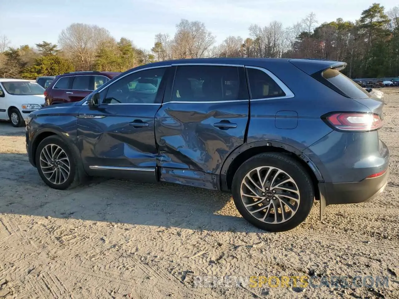 2 Photograph of a damaged car 2LMPJ8K96KBL60848 LINCOLN NAUTILUS 2019