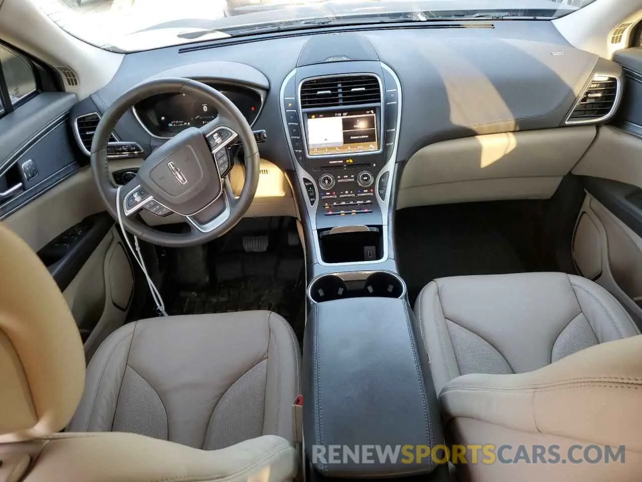 8 Photograph of a damaged car 2LMPJ8K96KBL60848 LINCOLN NAUTILUS 2019