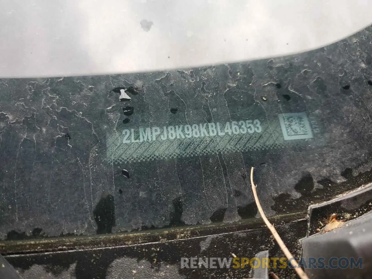15 Photograph of a damaged car 2LMPJ8K98KBL46353 LINCOLN NAUTILUS 2019