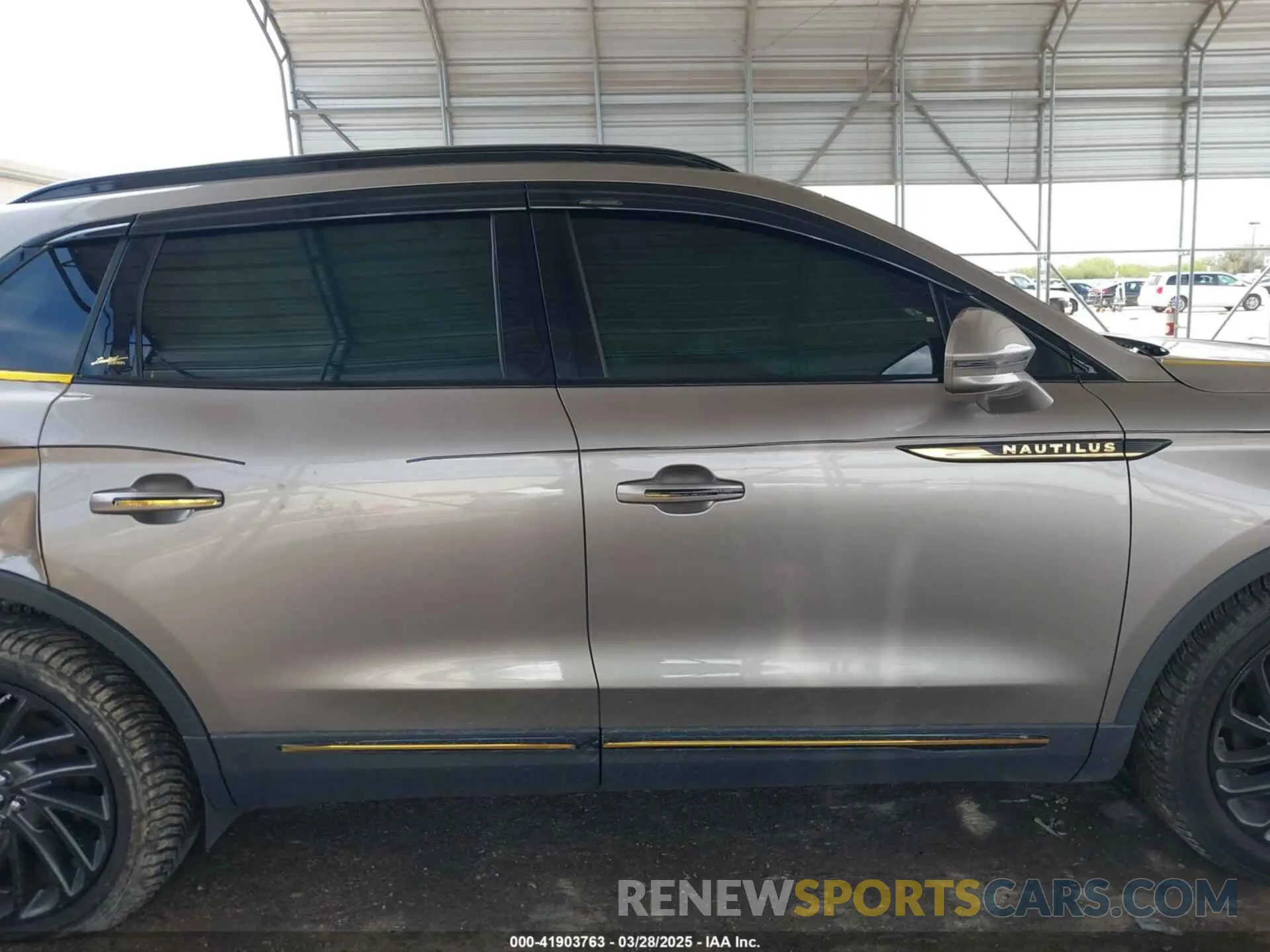 13 Photograph of a damaged car 2LMPJ8L94KBL12263 LINCOLN NAUTILUS 2019