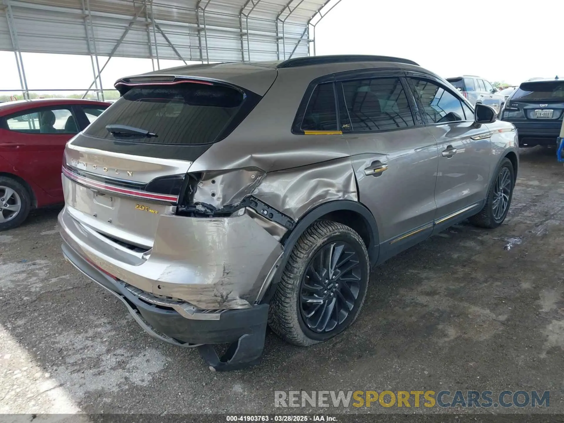 4 Photograph of a damaged car 2LMPJ8L94KBL12263 LINCOLN NAUTILUS 2019