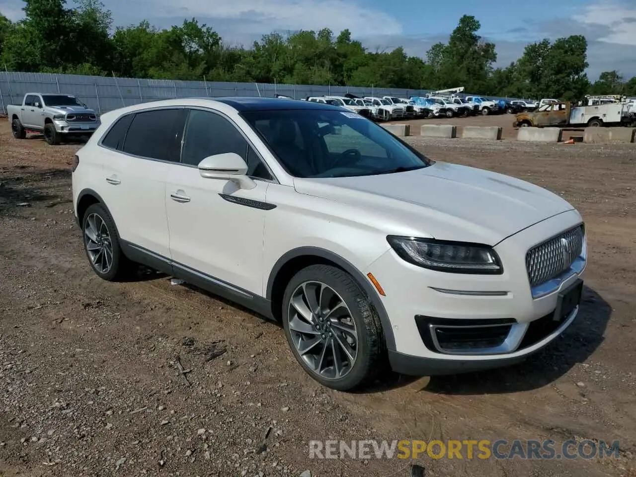 4 Photograph of a damaged car 2LMPJ8L95KBL10165 LINCOLN NAUTILUS 2019