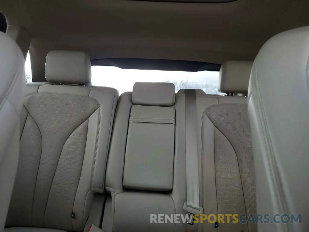 10 Photograph of a damaged car 2LMPJ8L95KBL10554 LINCOLN NAUTILUS 2019