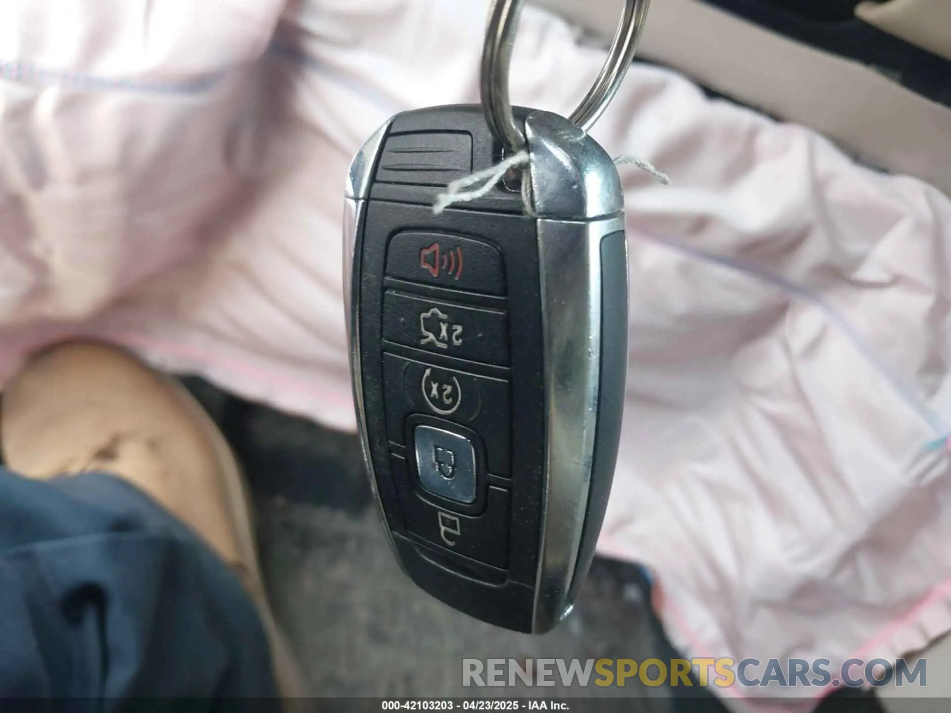 11 Photograph of a damaged car 2LMPJ8L97KBL46293 LINCOLN NAUTILUS 2019