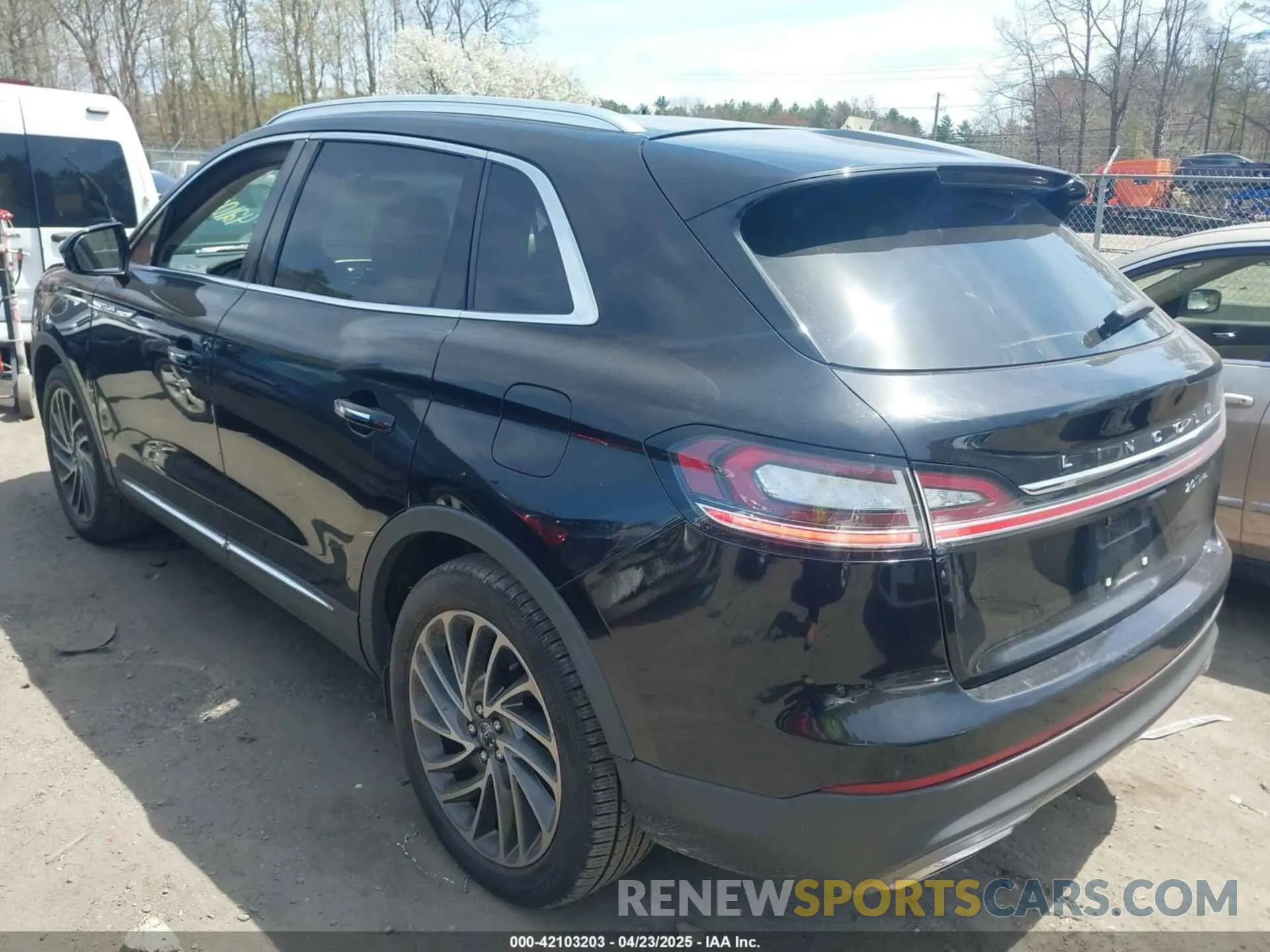 3 Photograph of a damaged car 2LMPJ8L97KBL46293 LINCOLN NAUTILUS 2019